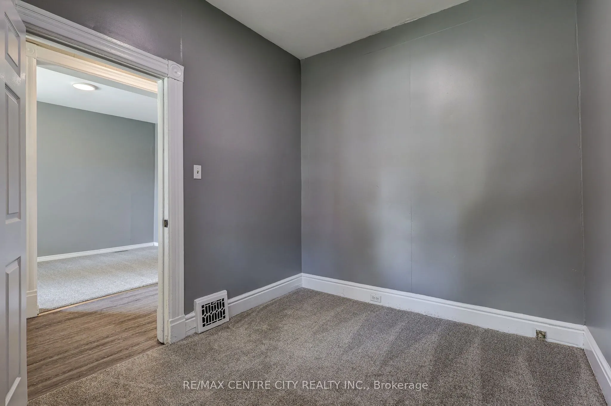 16 Woodworth Avenue