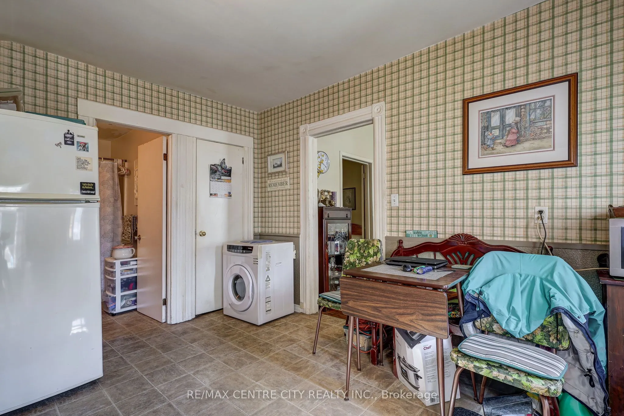 16 Woodworth Avenue