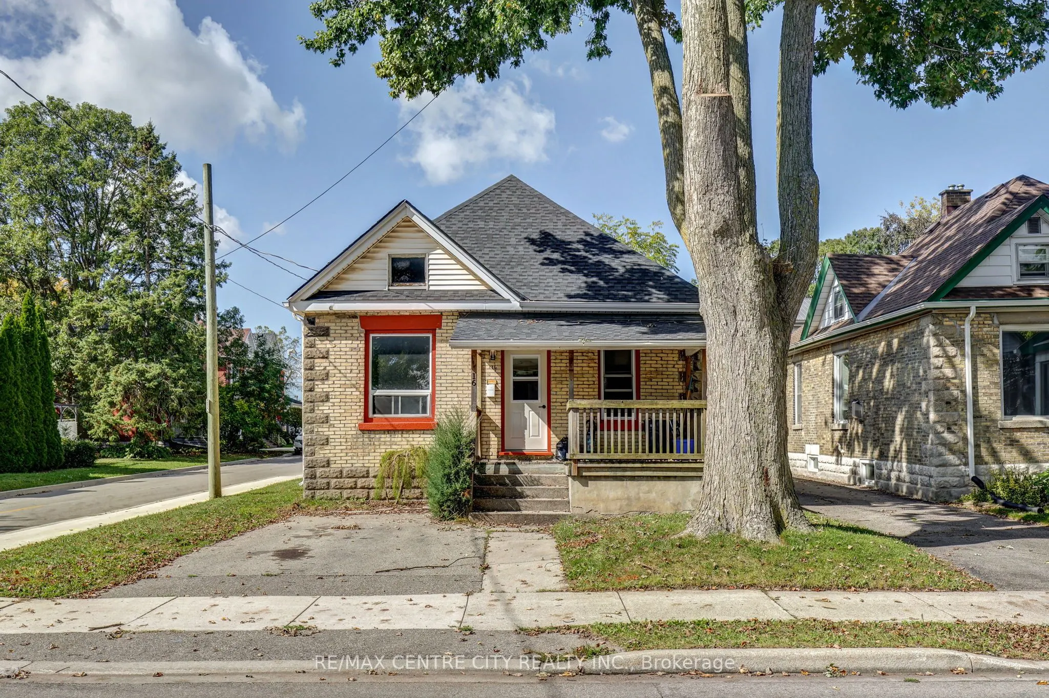 16 Woodworth Avenue