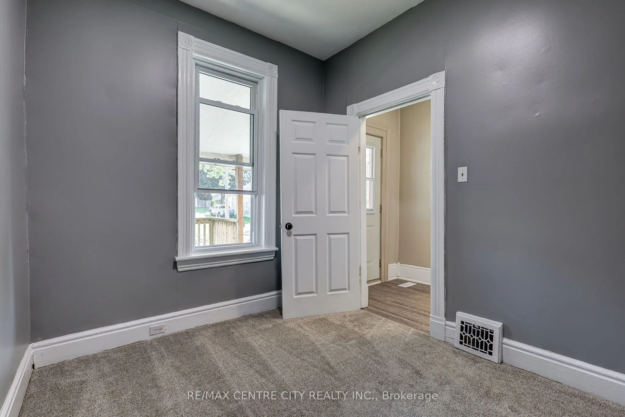 16 Woodworth Avenue