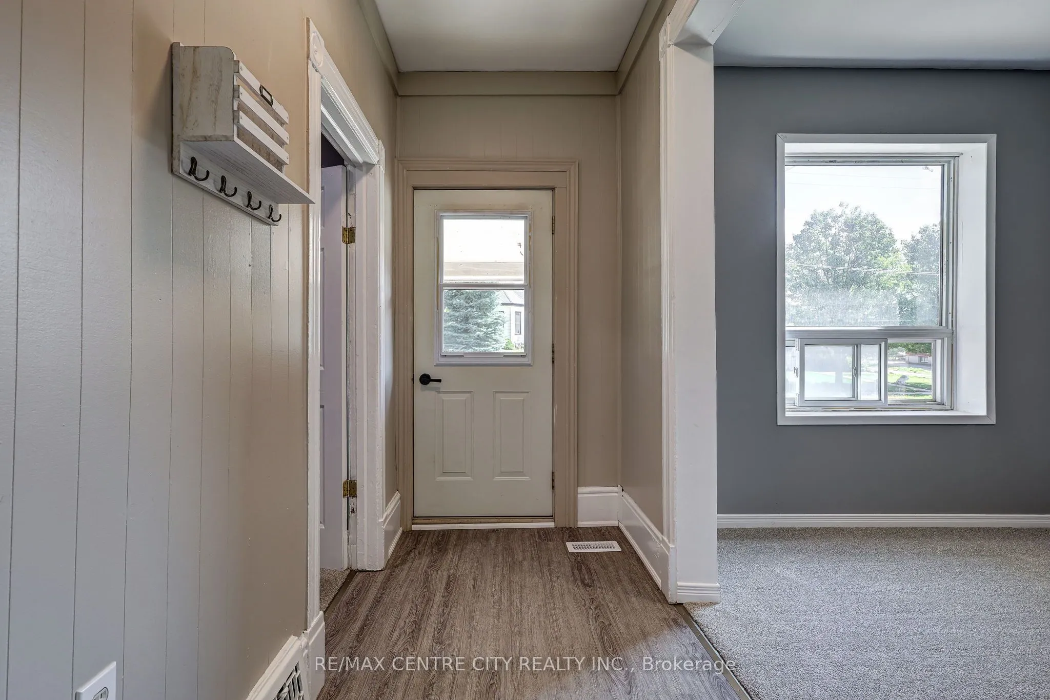 16 Woodworth Avenue