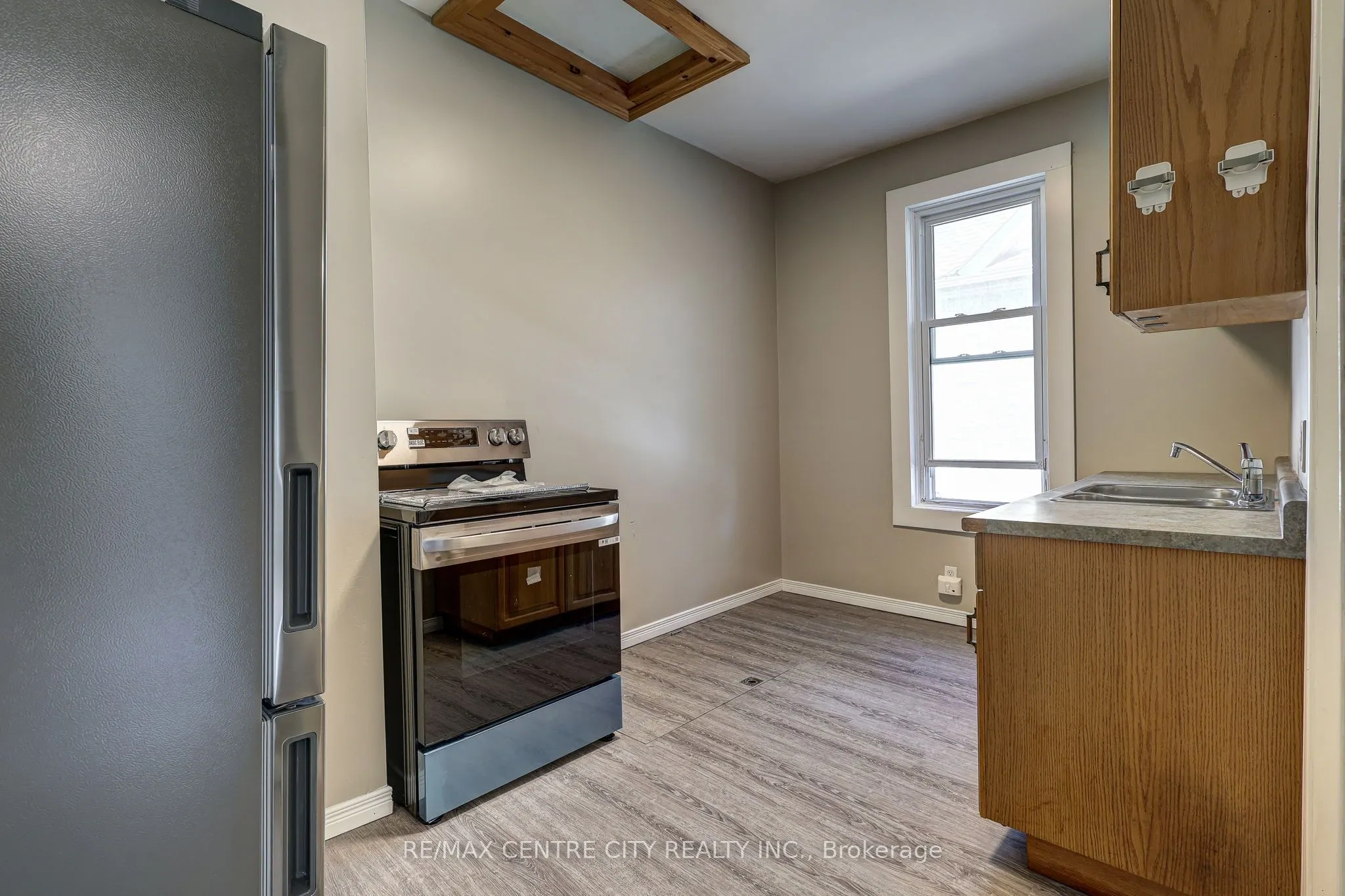 16 Woodworth Avenue