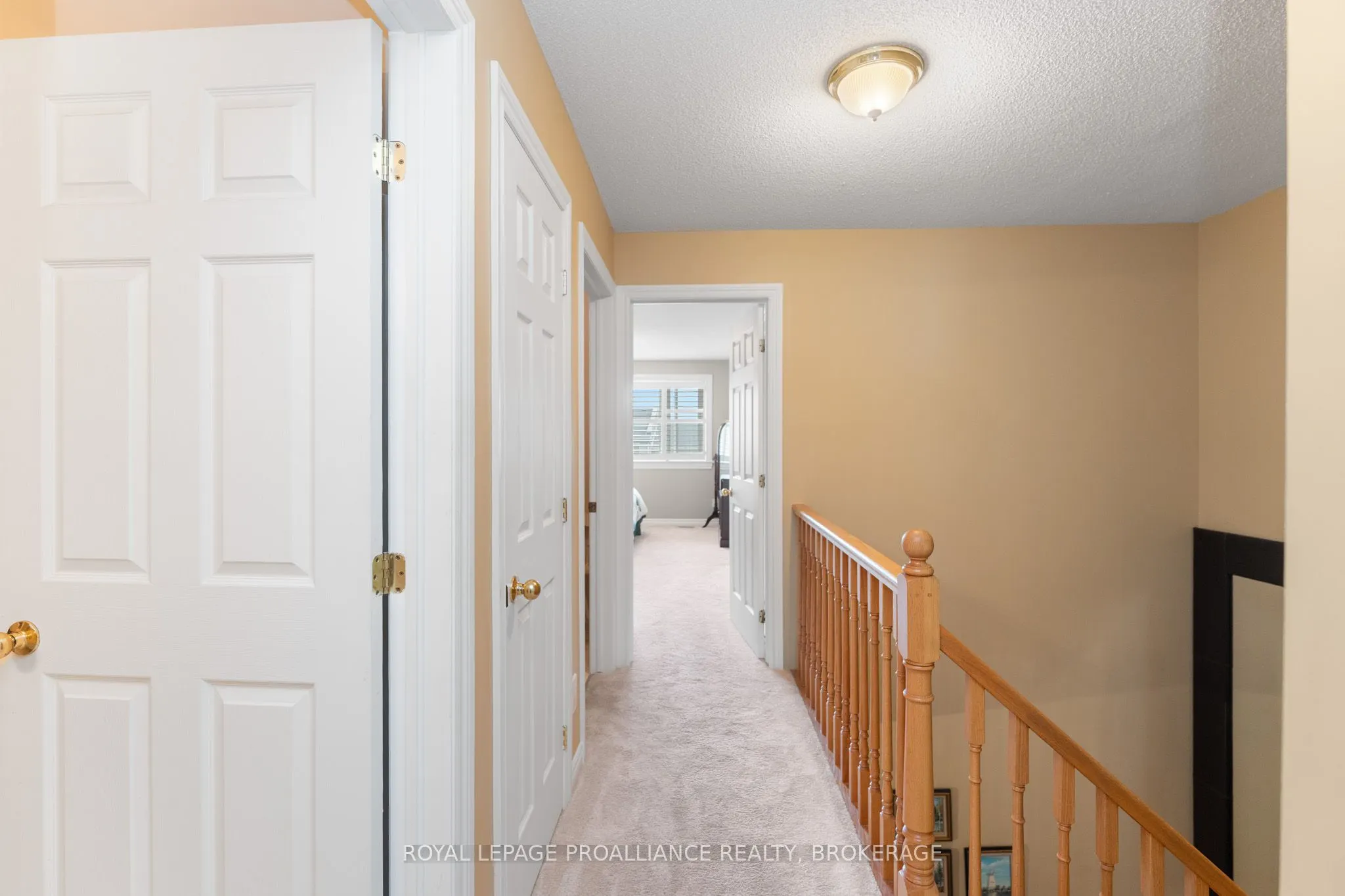 39 Mowat Avenue