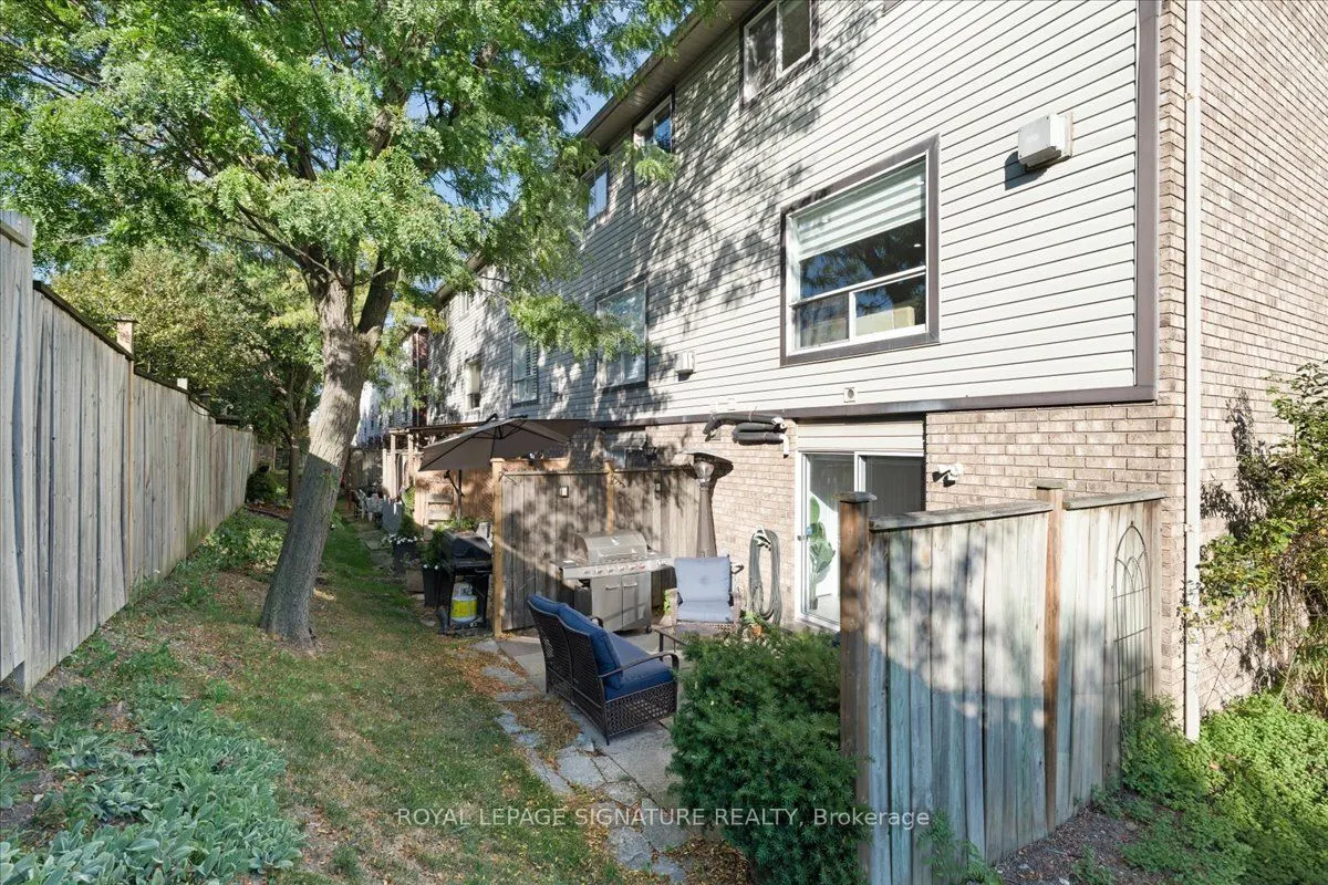 384 Limeridge Road E, #11