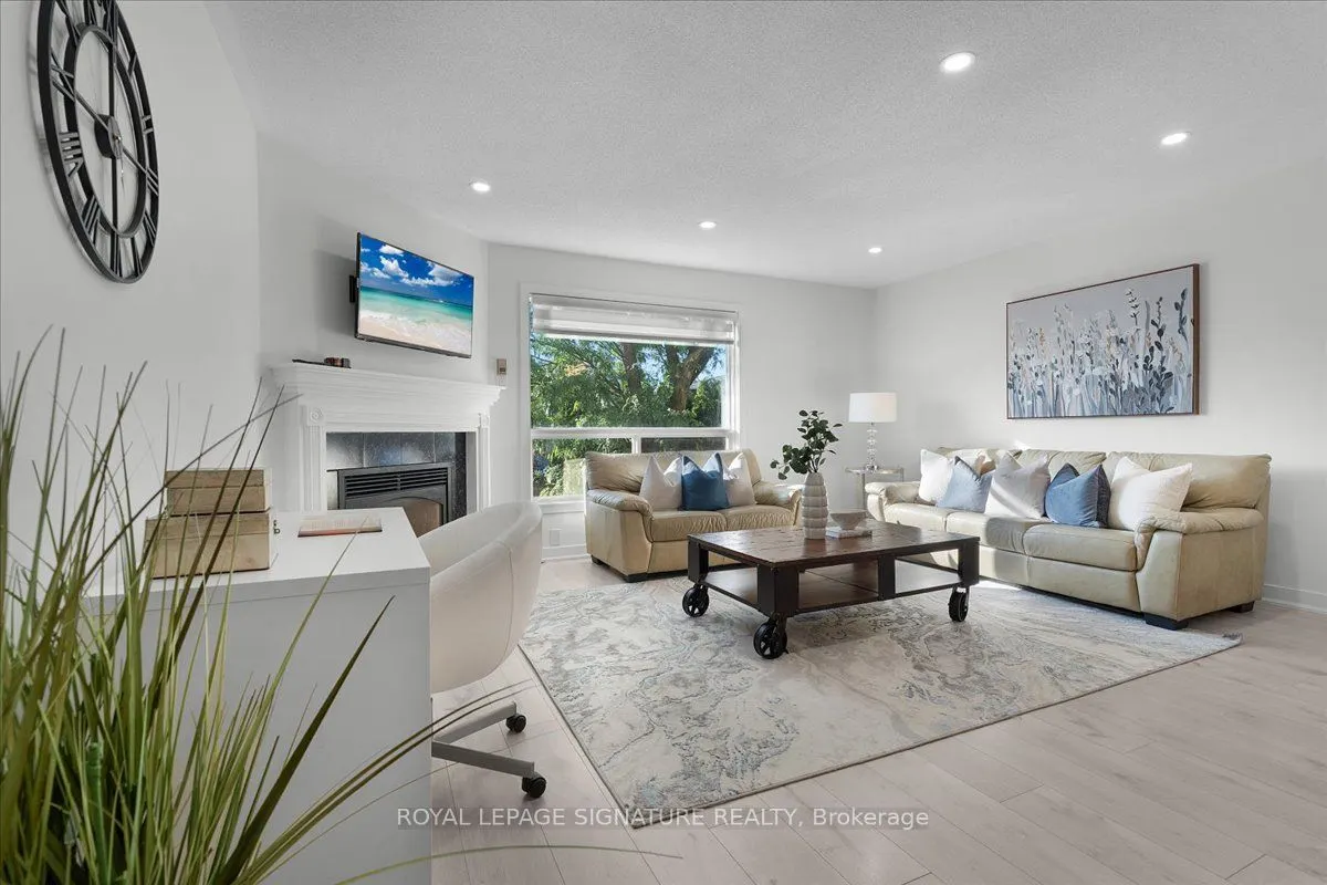 384 Limeridge Road E, #11