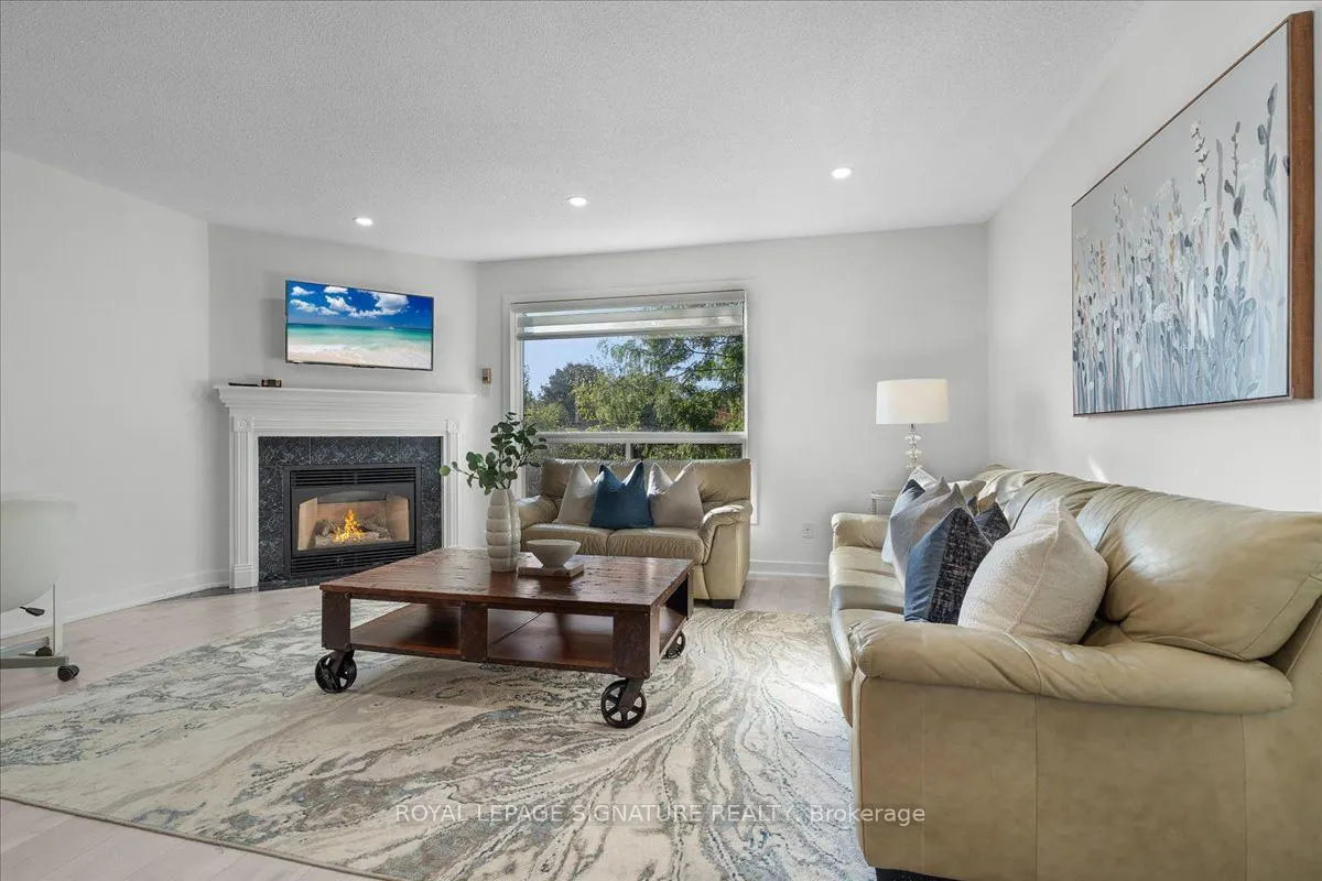 384 Limeridge Road E, #11