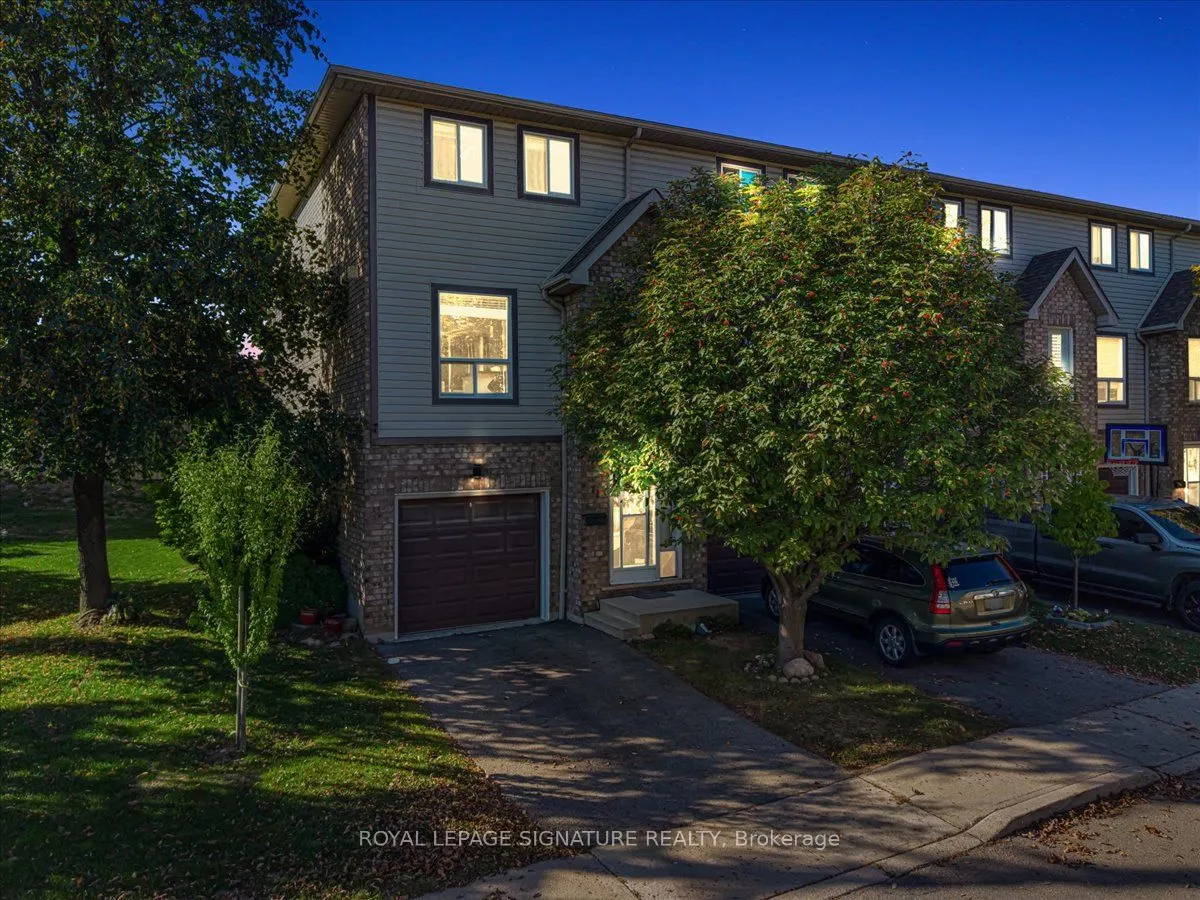 384 Limeridge Road E, #11