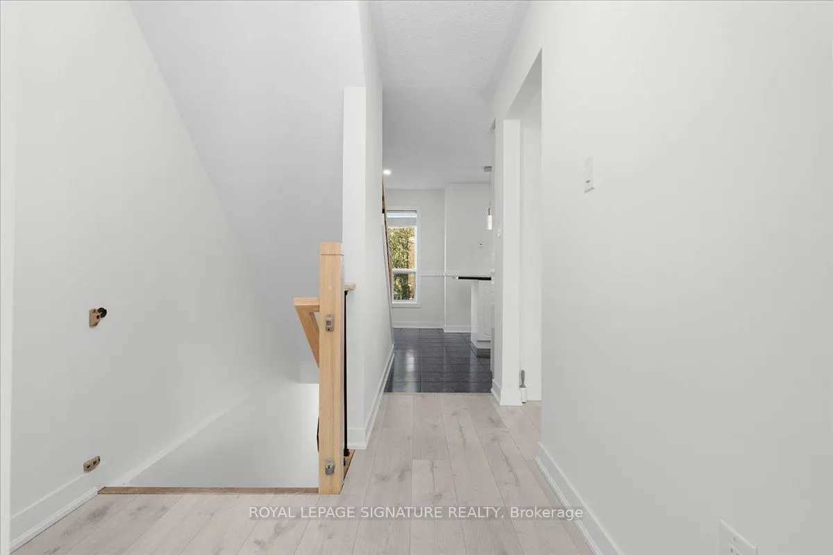 384 Limeridge Road E, #11