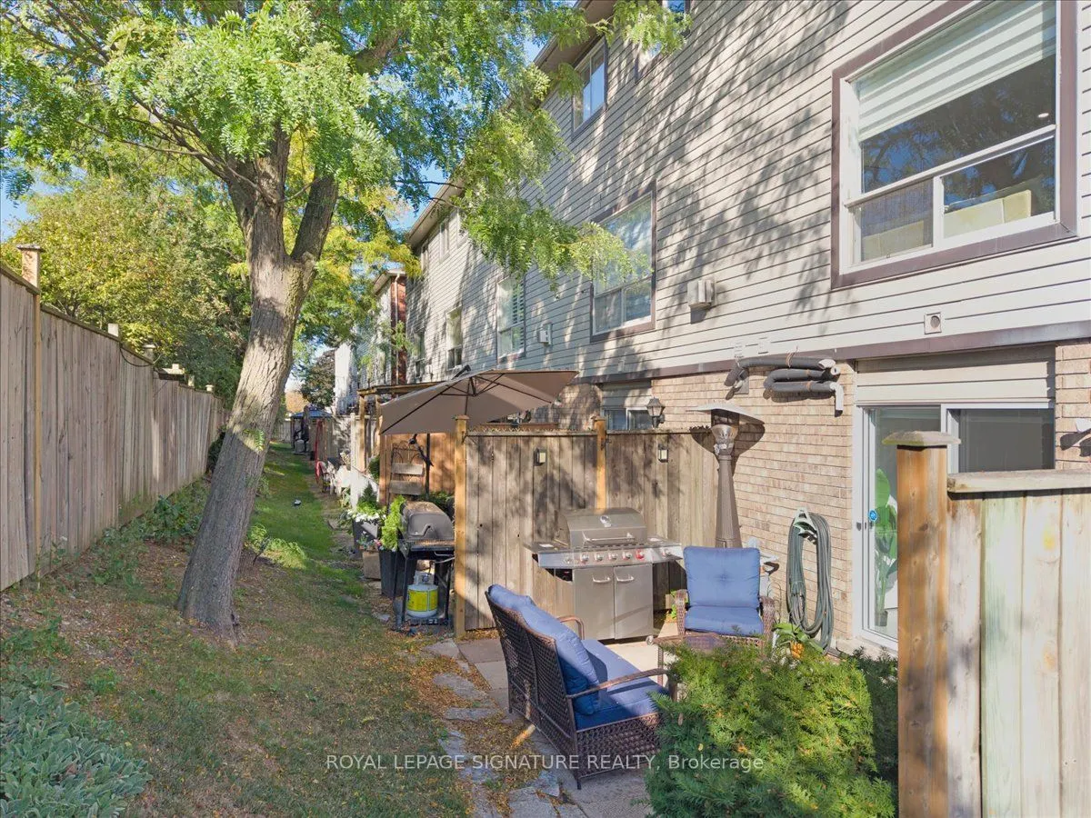 384 Limeridge Road E, #11