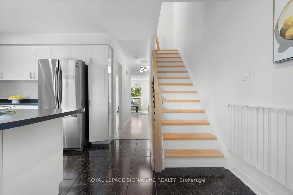 384 Limeridge Road E, #11