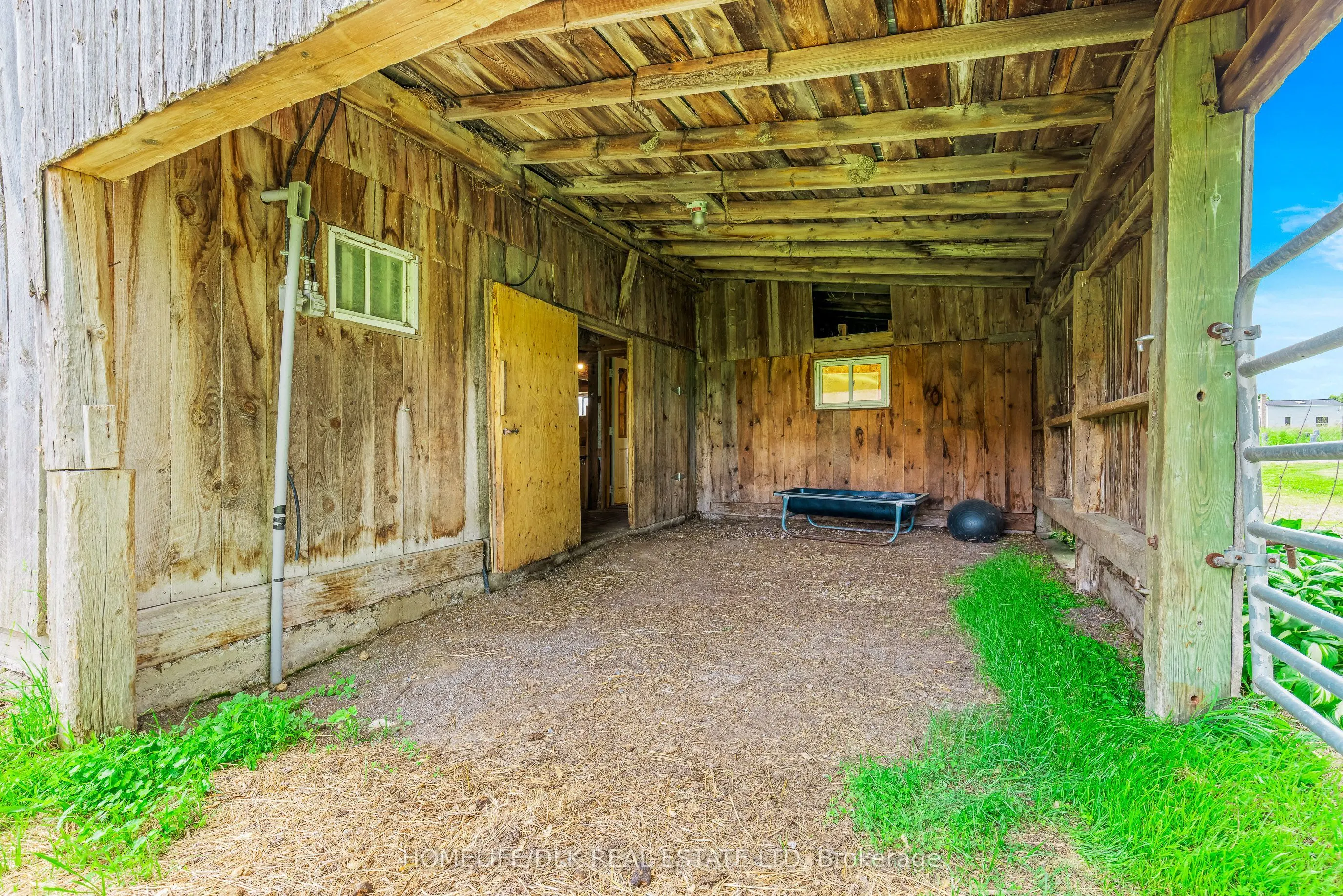 316 Townline Road W