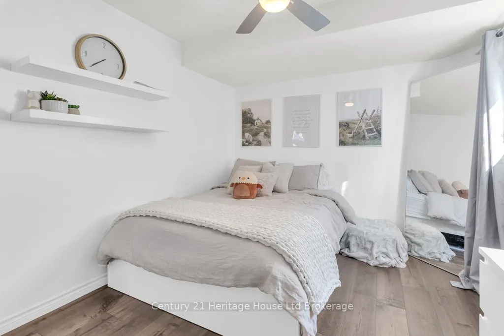 447 Alan Crescent