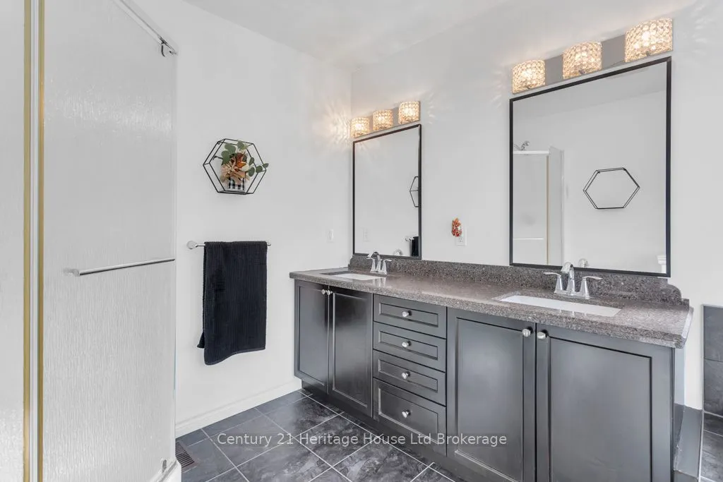 447 Alan Crescent