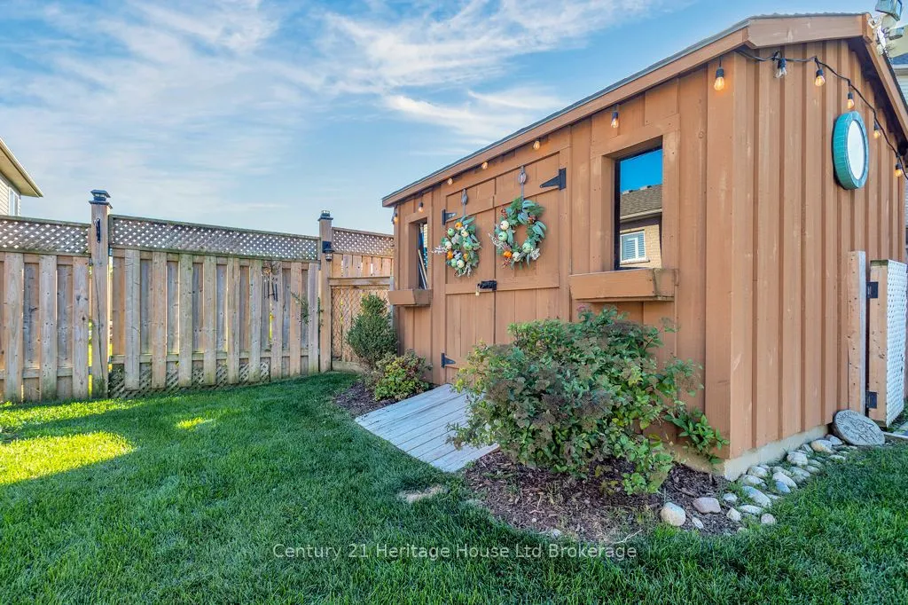 447 Alan Crescent