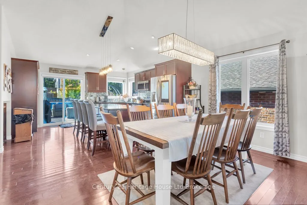 447 Alan Crescent