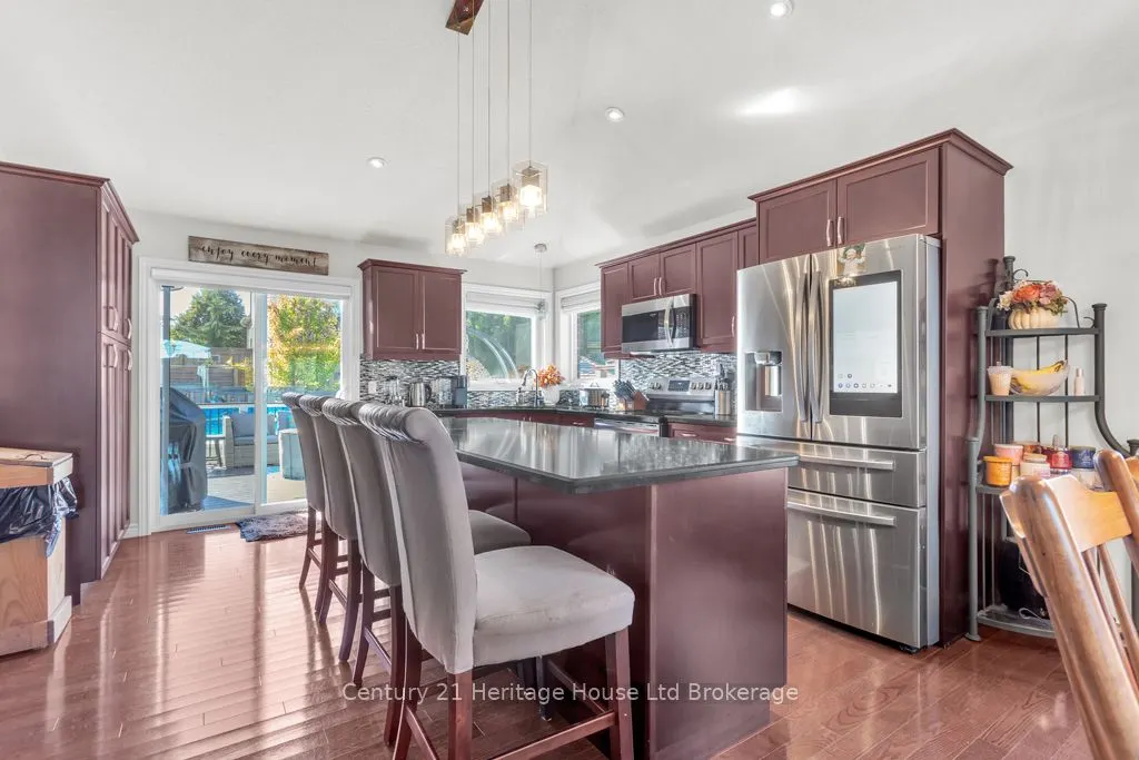 447 Alan Crescent