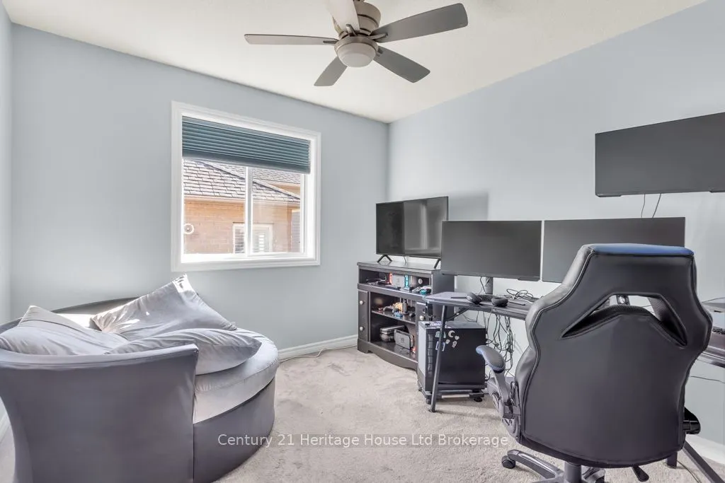 447 Alan Crescent