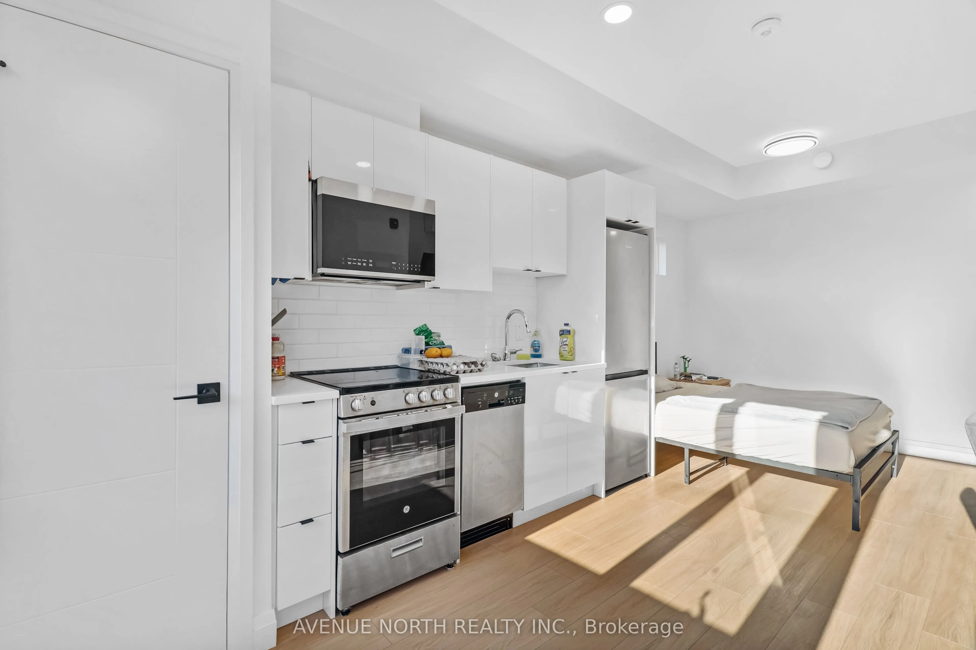 368 Tweedsmuir Avenue, #302