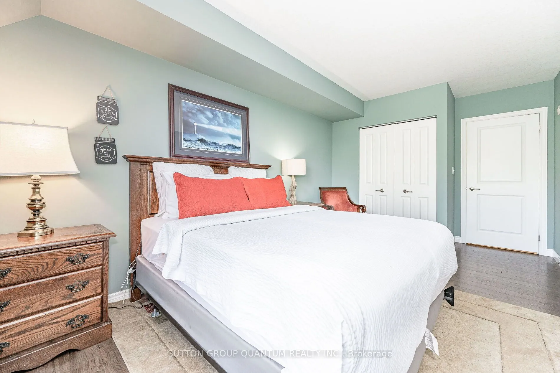 56 Kerman Avenue S, #313
