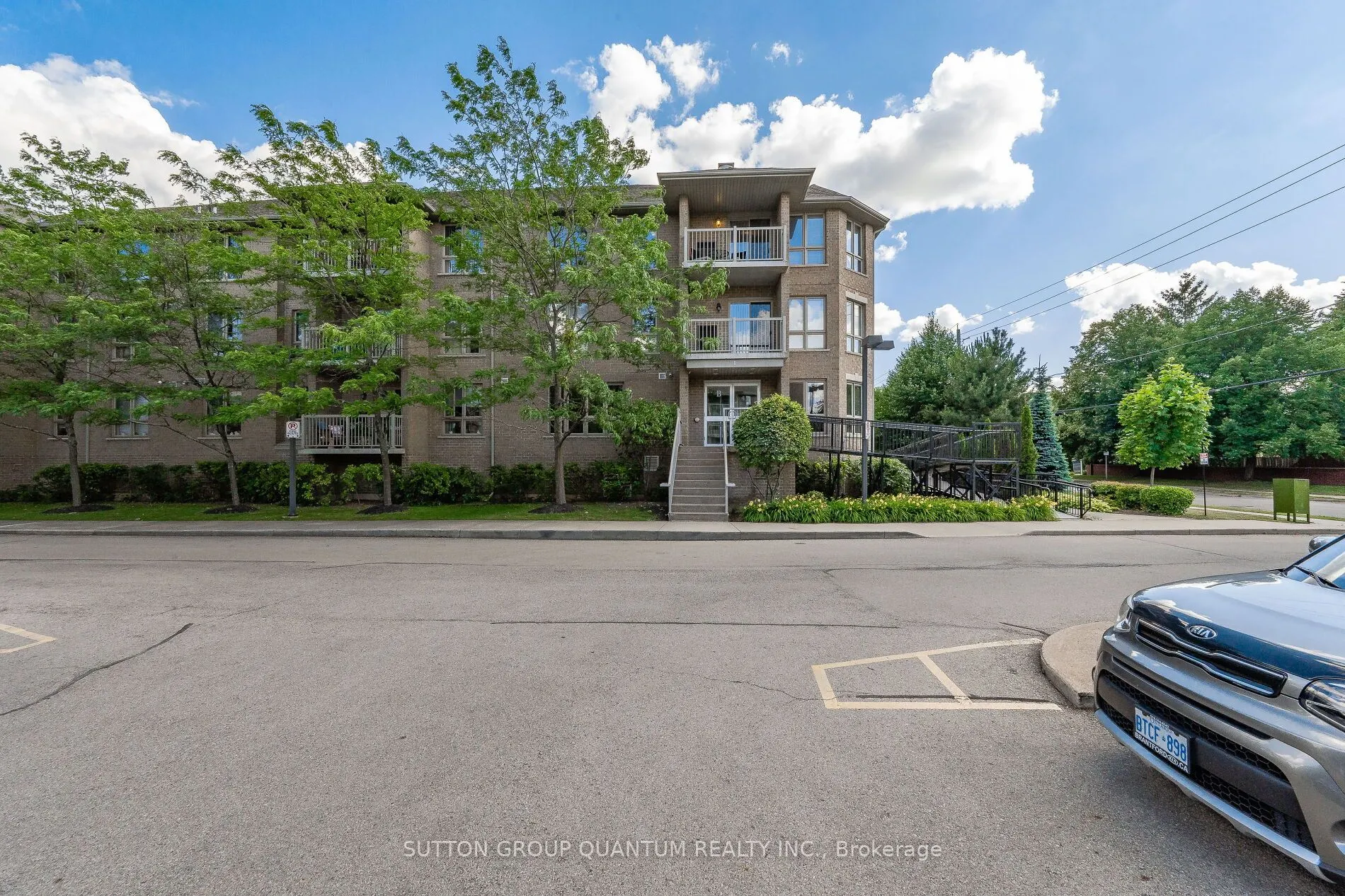 56 Kerman Avenue S, #313
