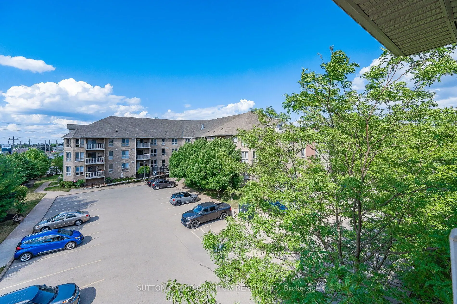 56 Kerman Avenue S, #313