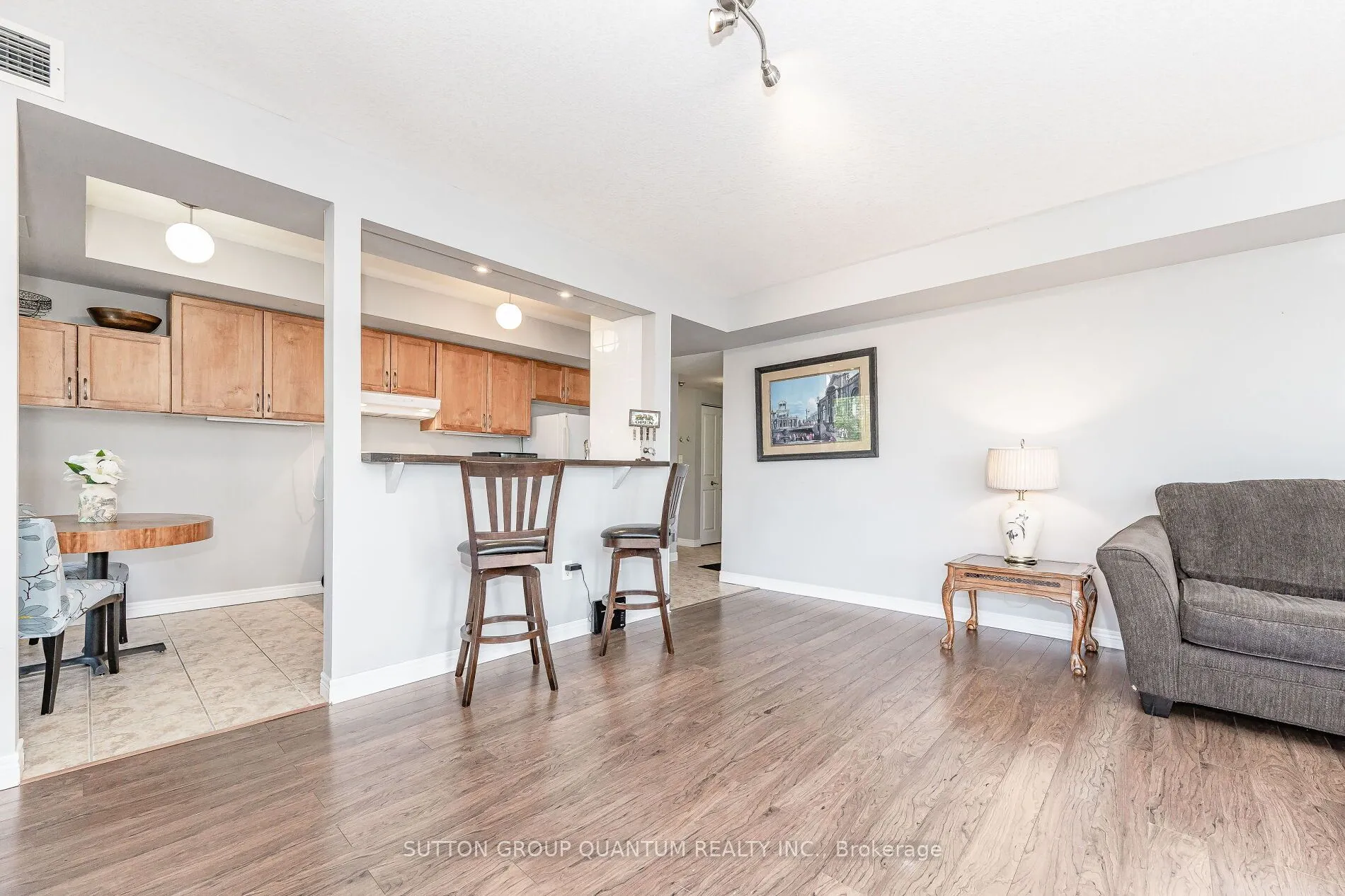 56 Kerman Avenue S, #313