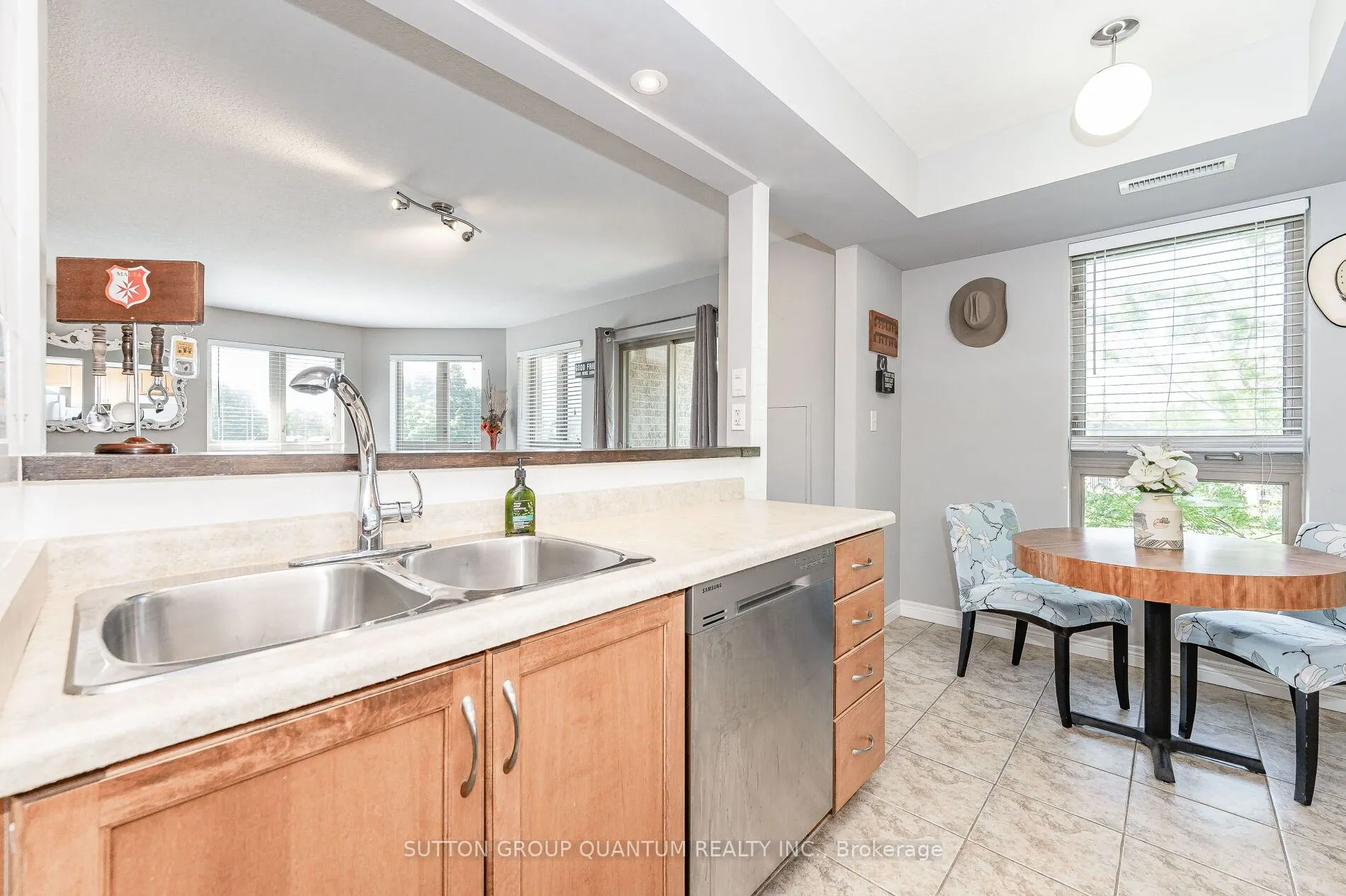 56 Kerman Avenue S, #313
