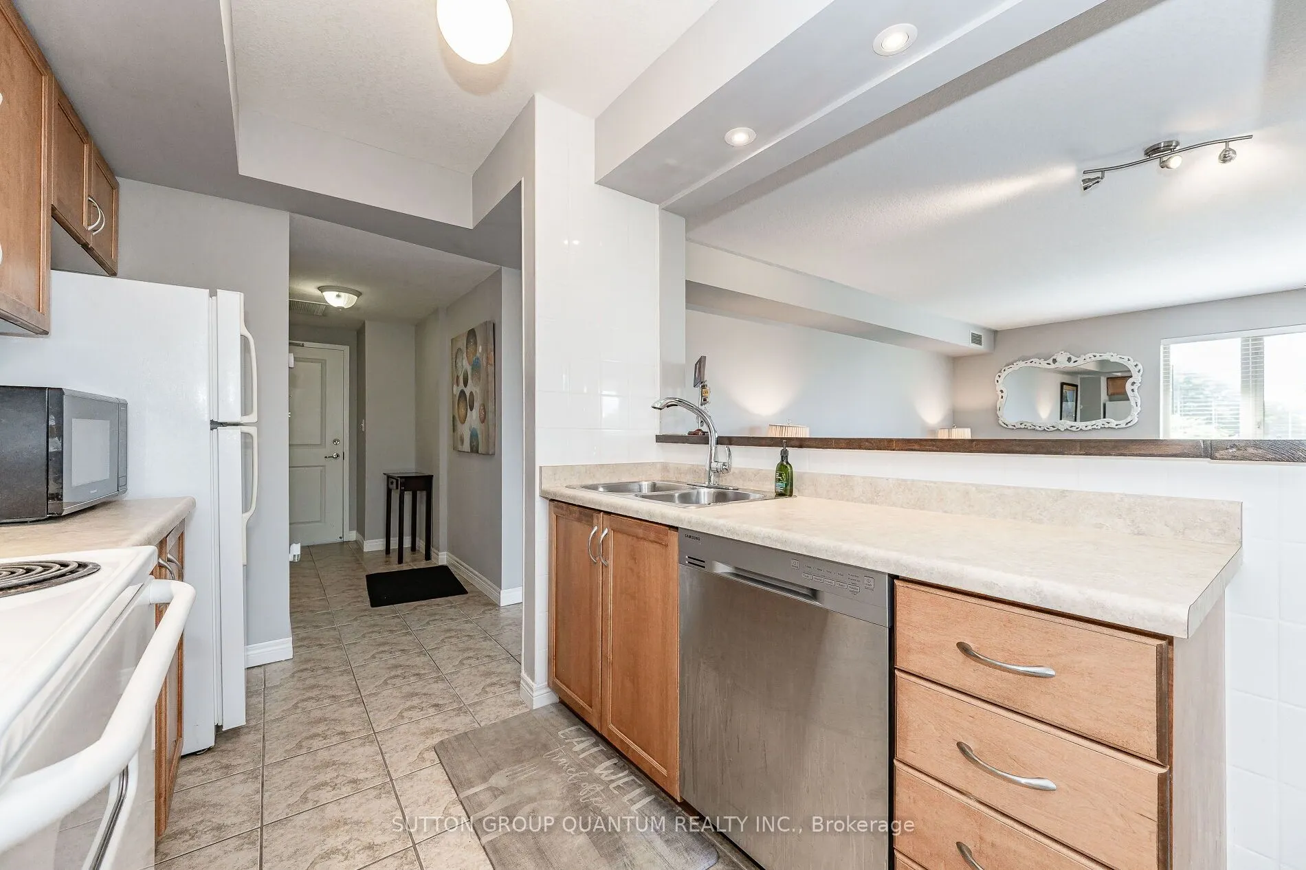 56 Kerman Avenue S, #313