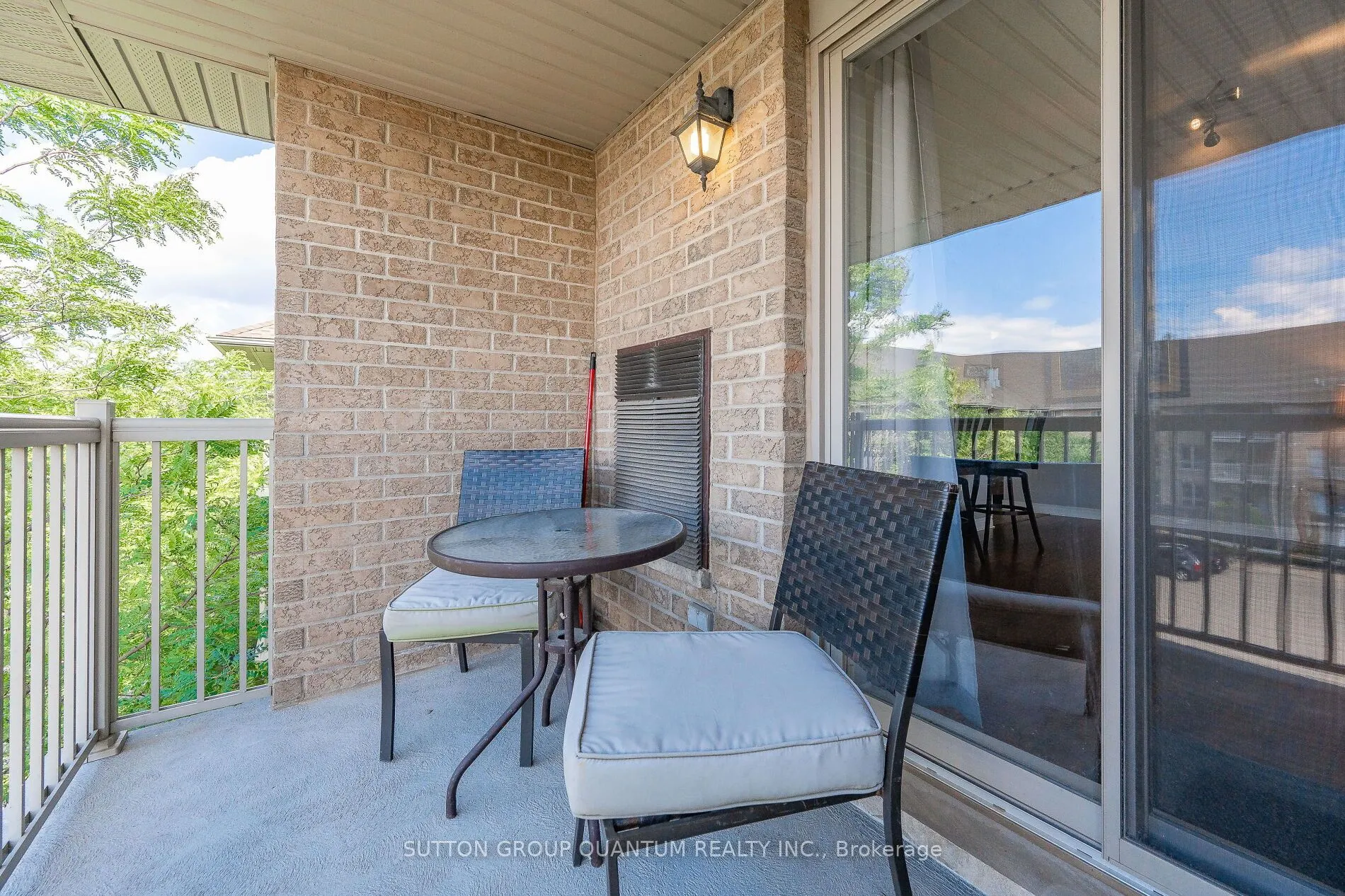 56 Kerman Avenue S, #313