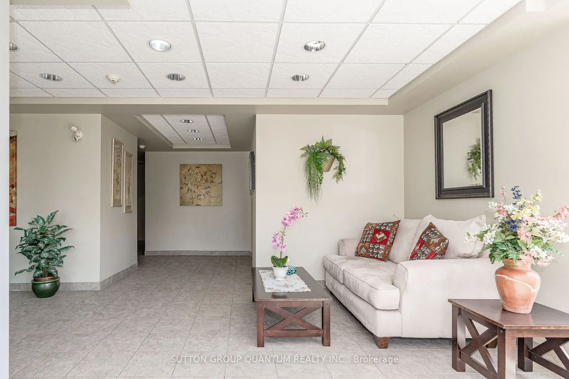 56 Kerman Avenue S, #313