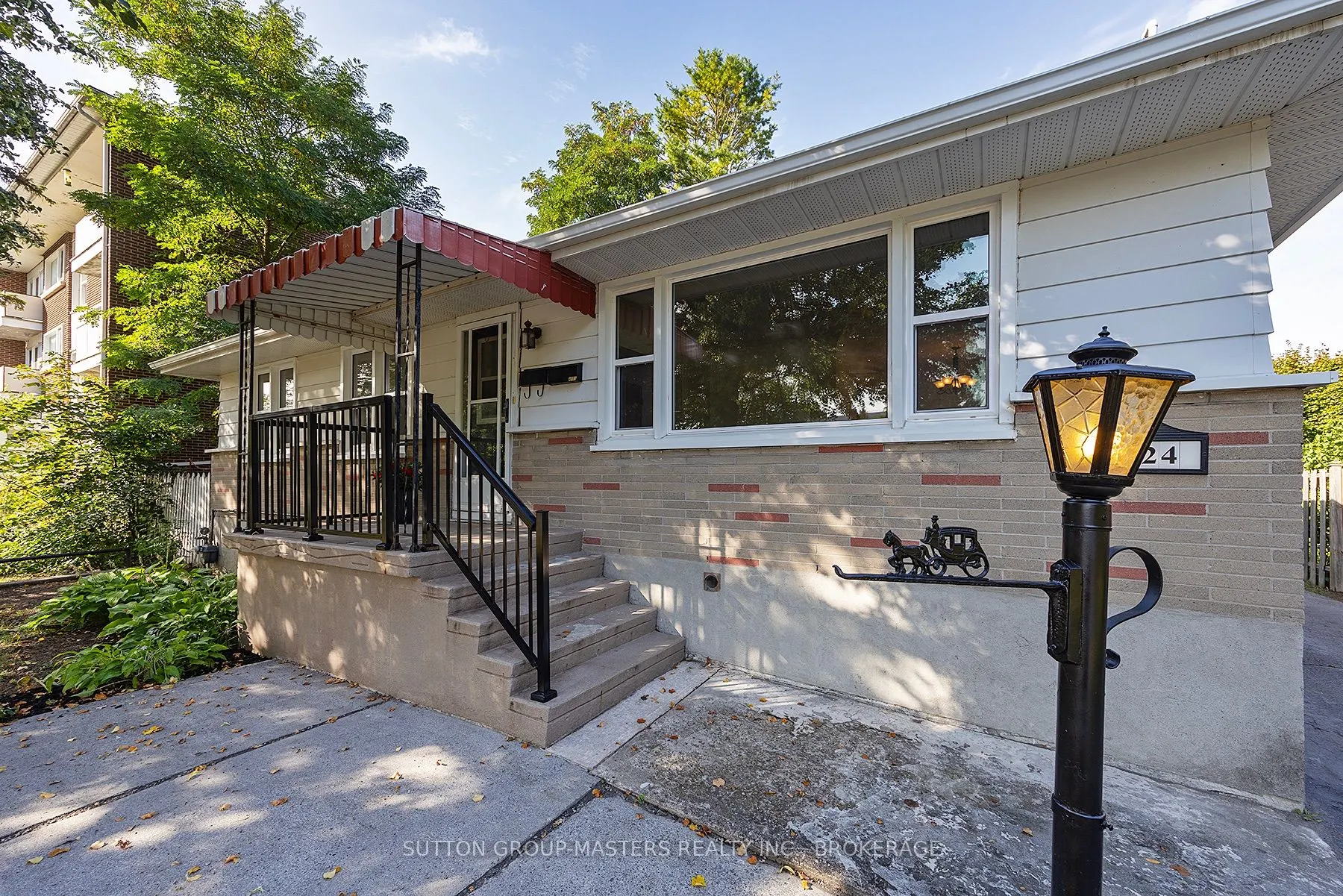 324 Yonge Street