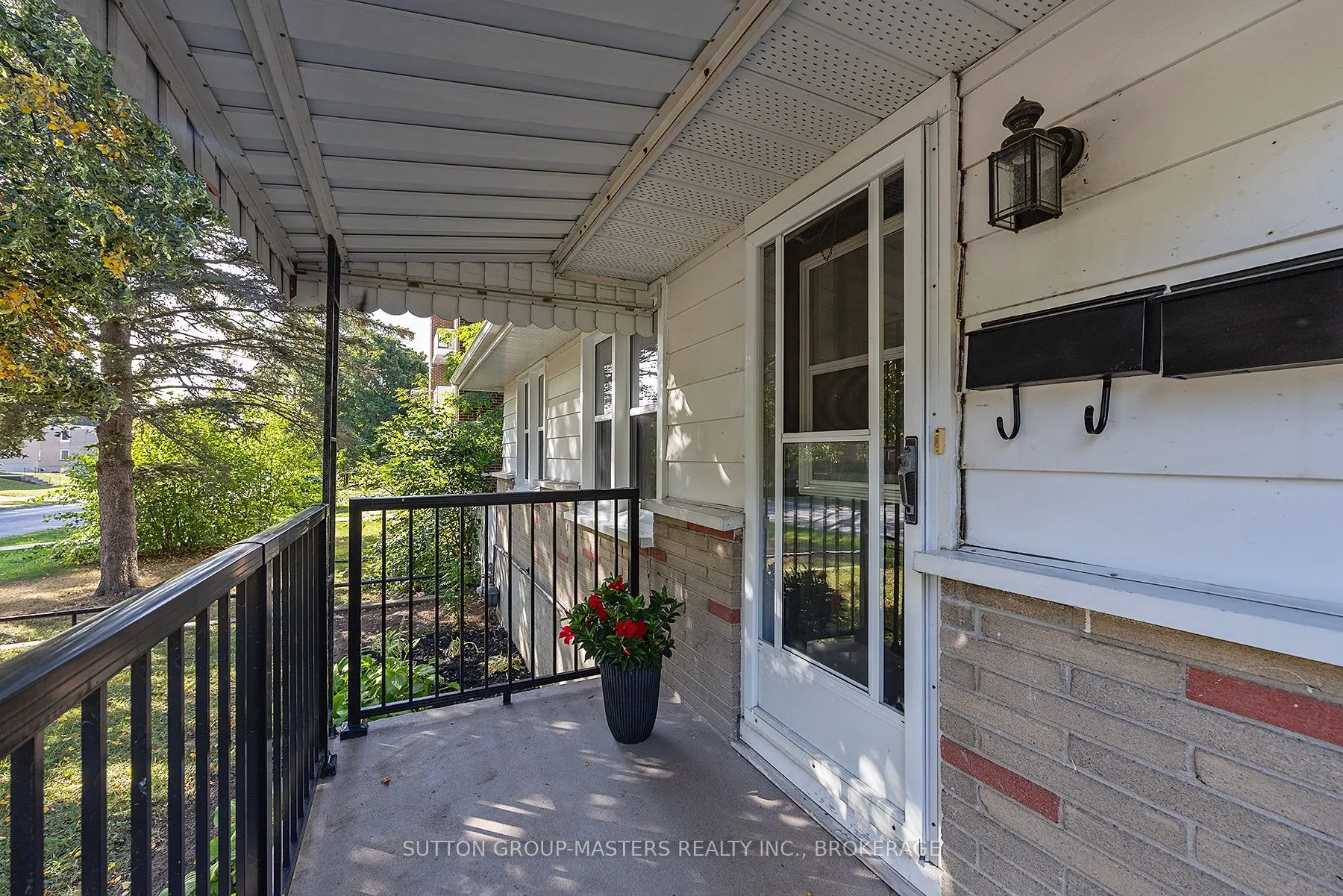 324 Yonge Street