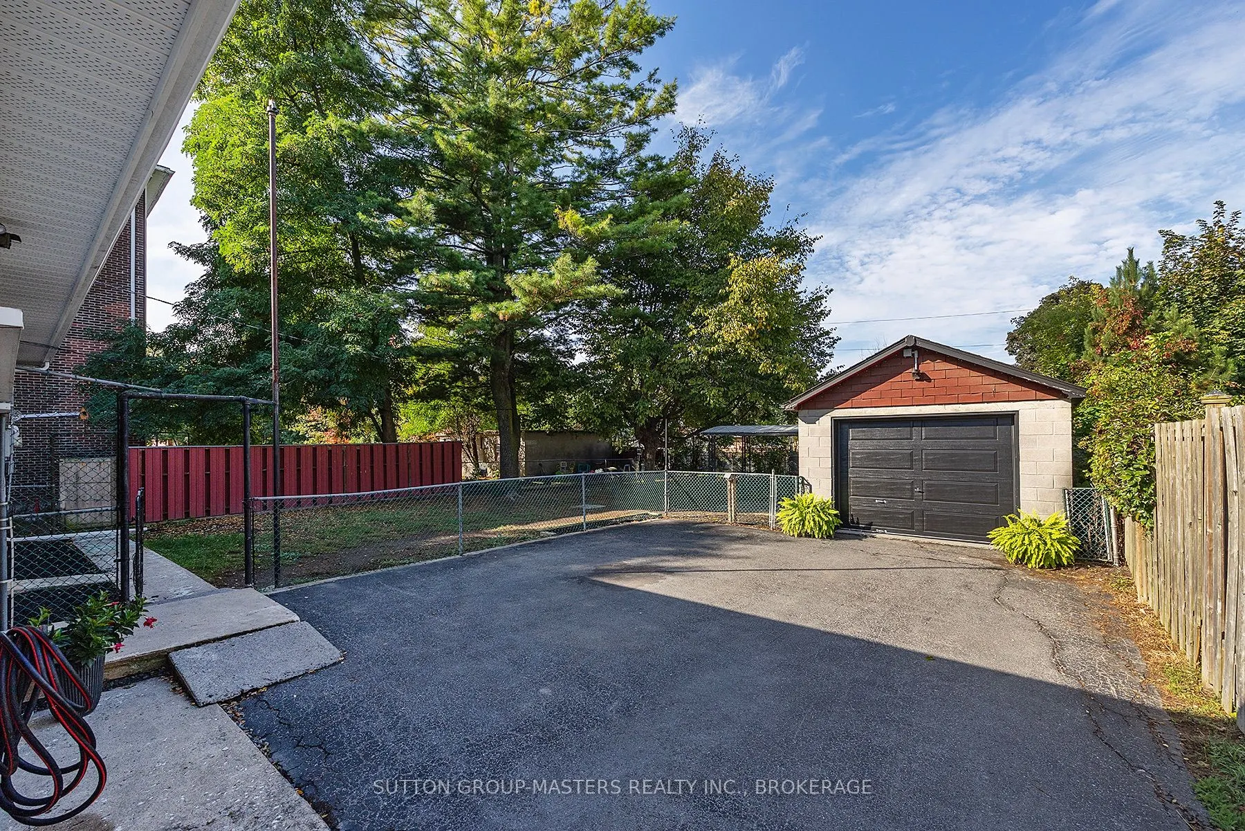 324 Yonge Street