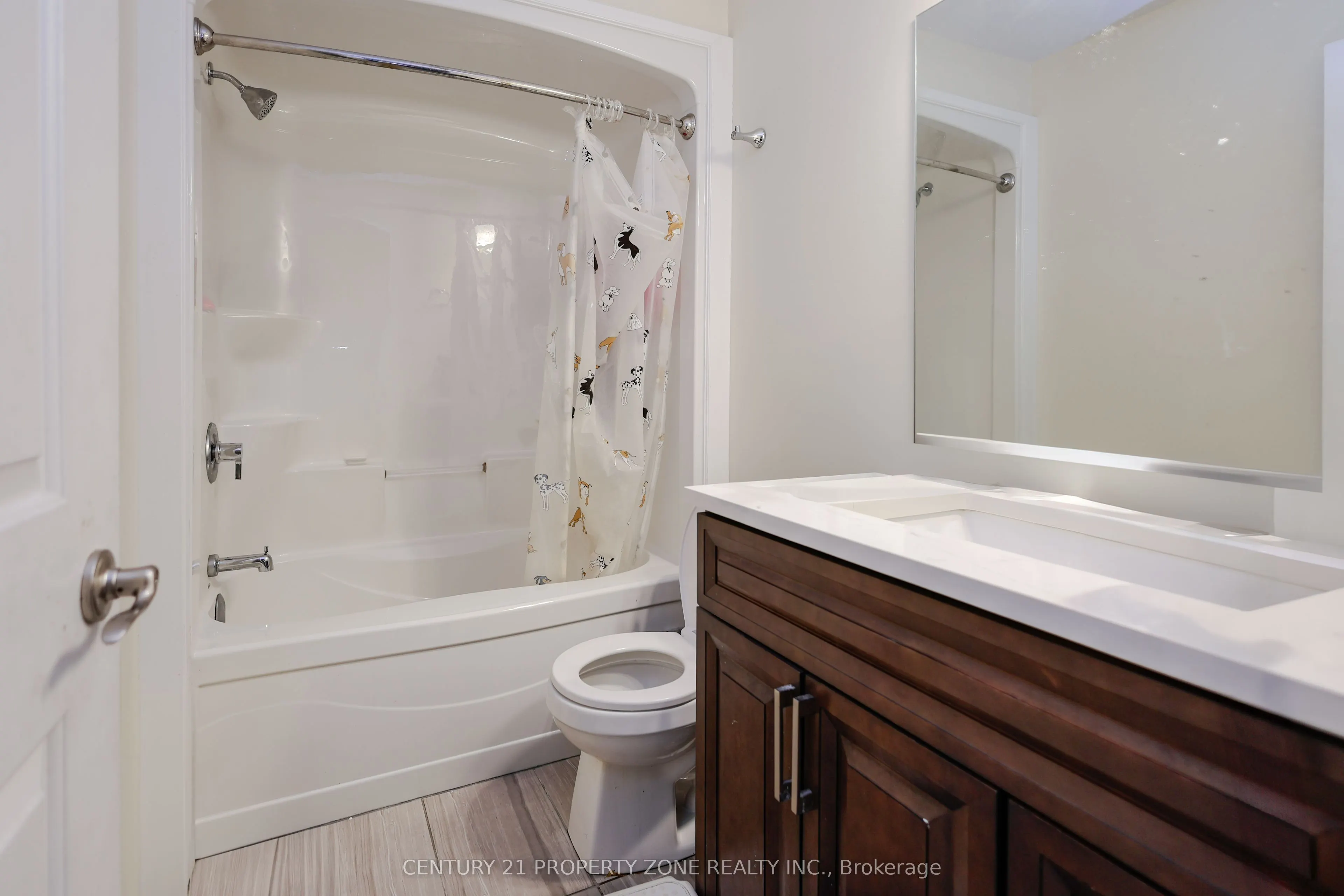 811 Sarnia Road, #62