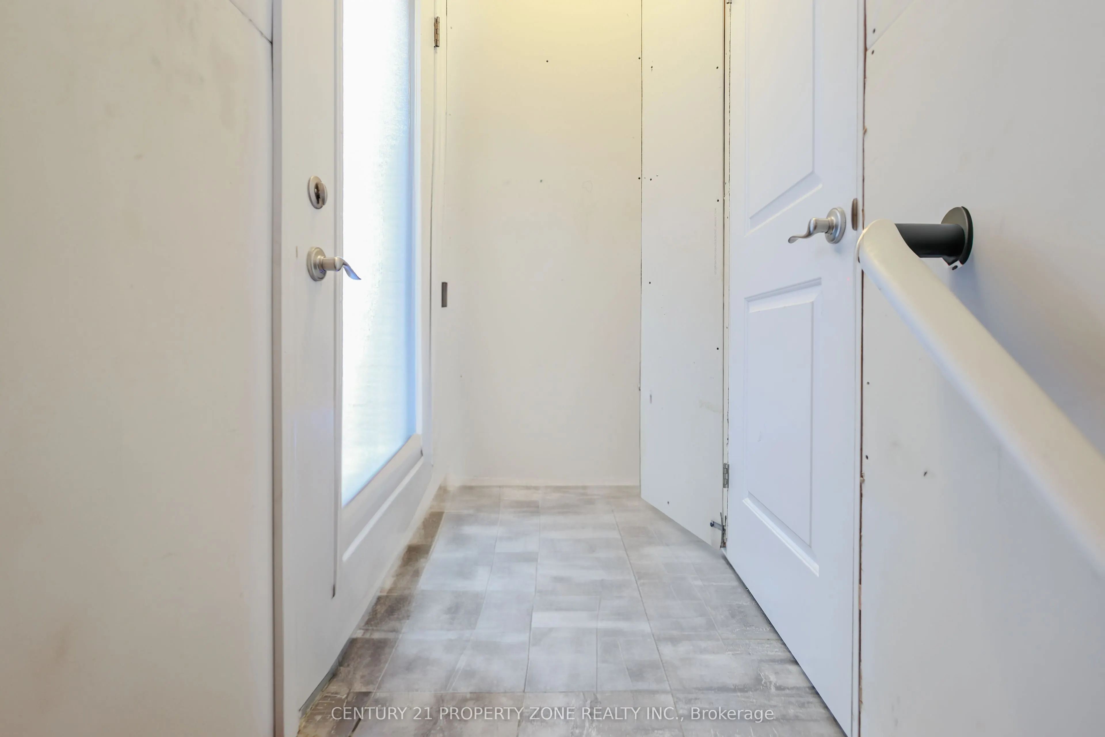 811 Sarnia Road, #62