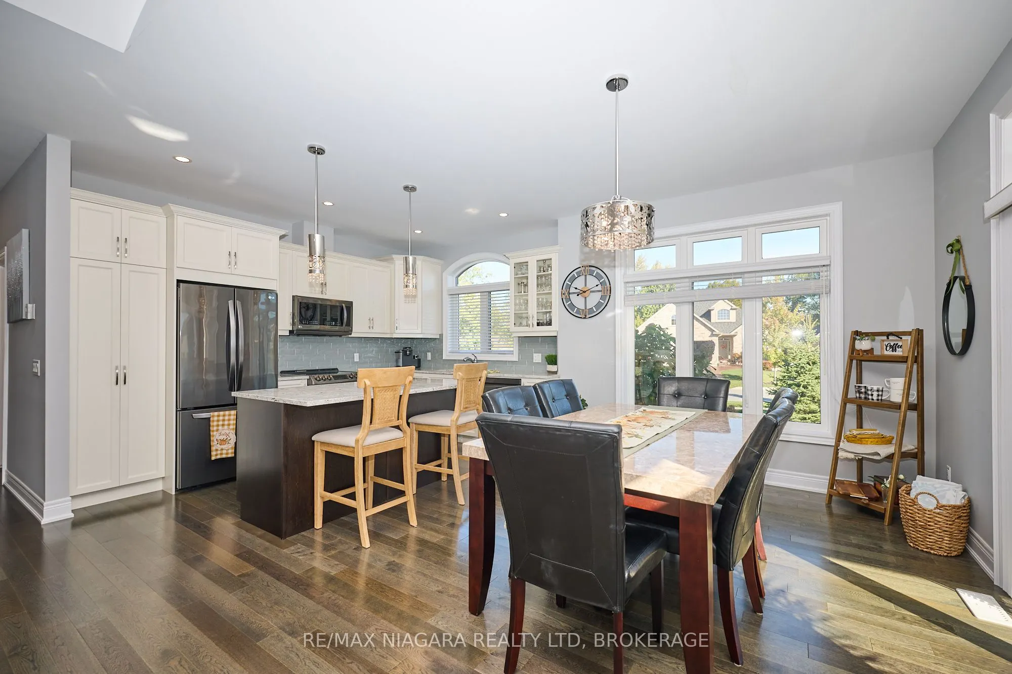 4049 Village Creek Drive