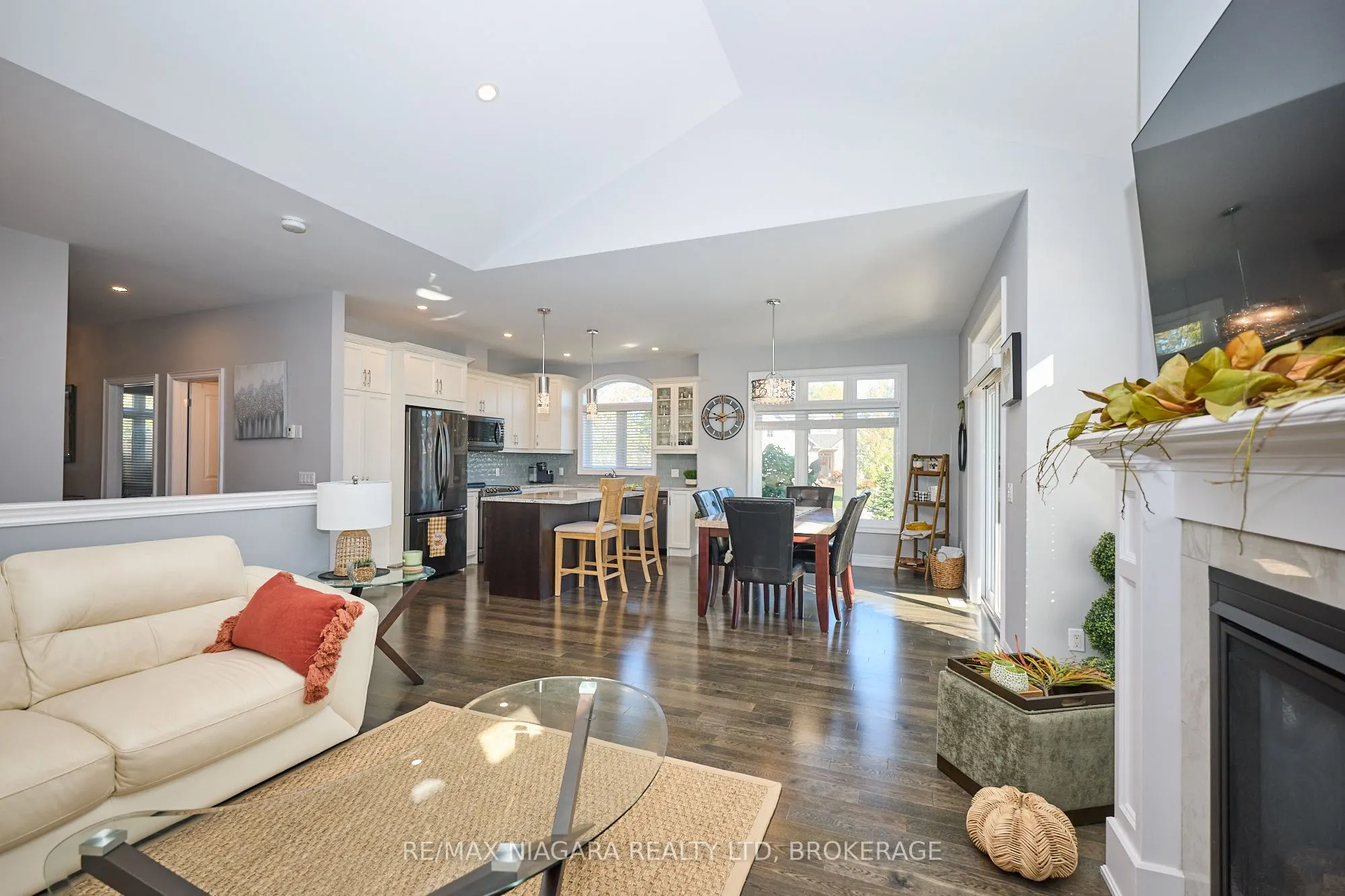 4049 Village Creek Drive