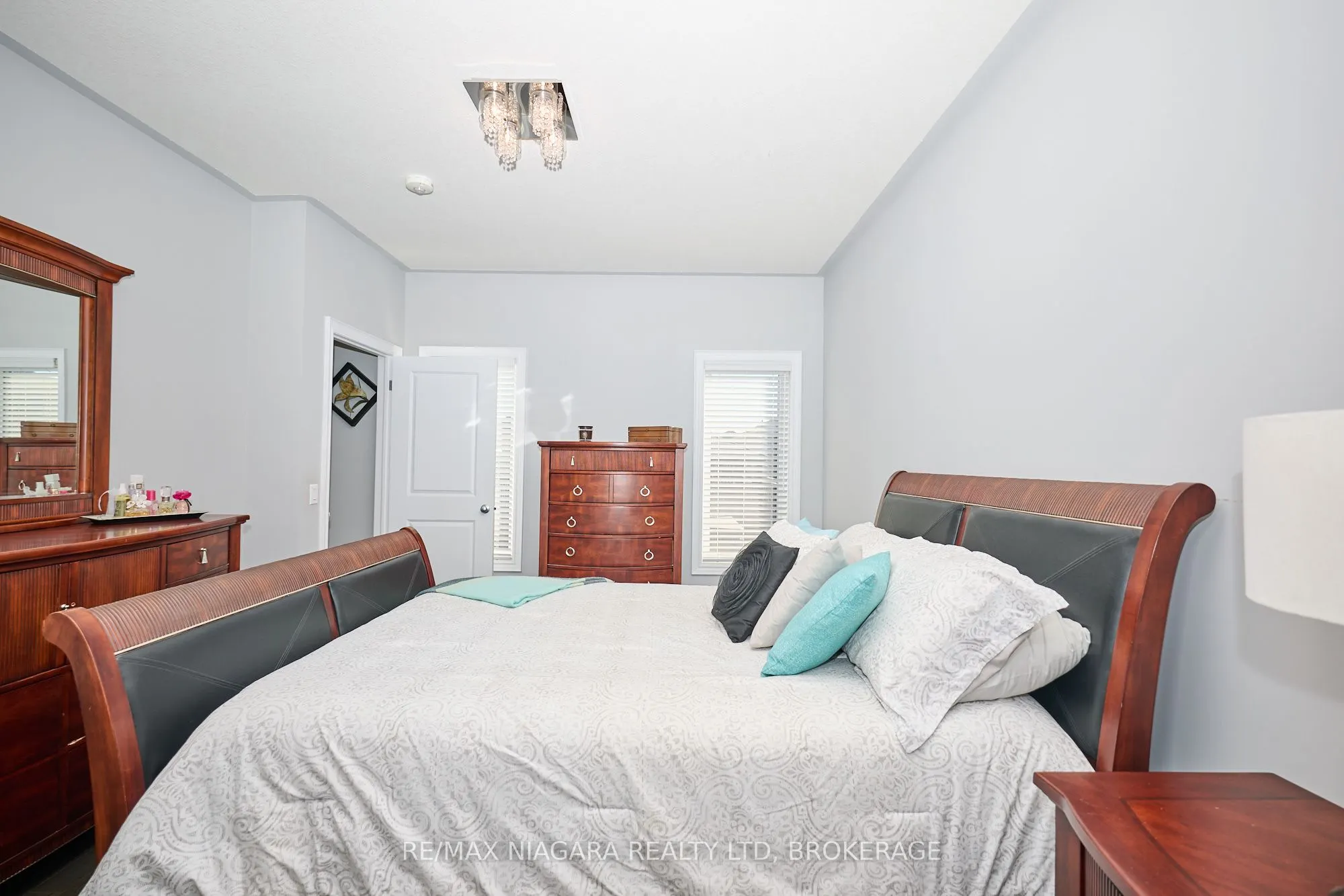 4049 Village Creek Drive