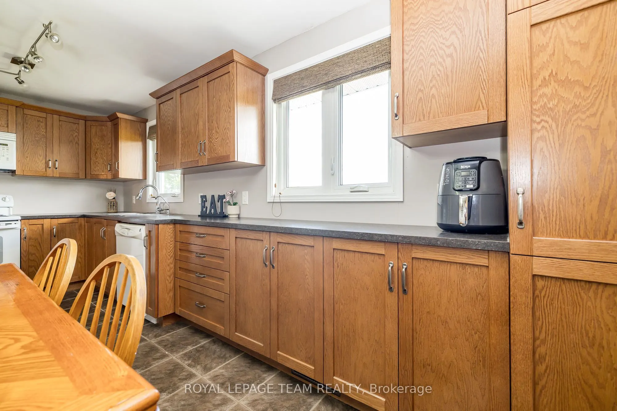 1234 Kinburn Side Road