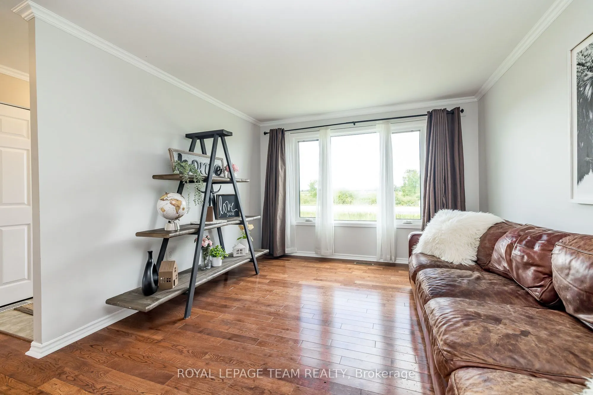 1234 Kinburn Side Road