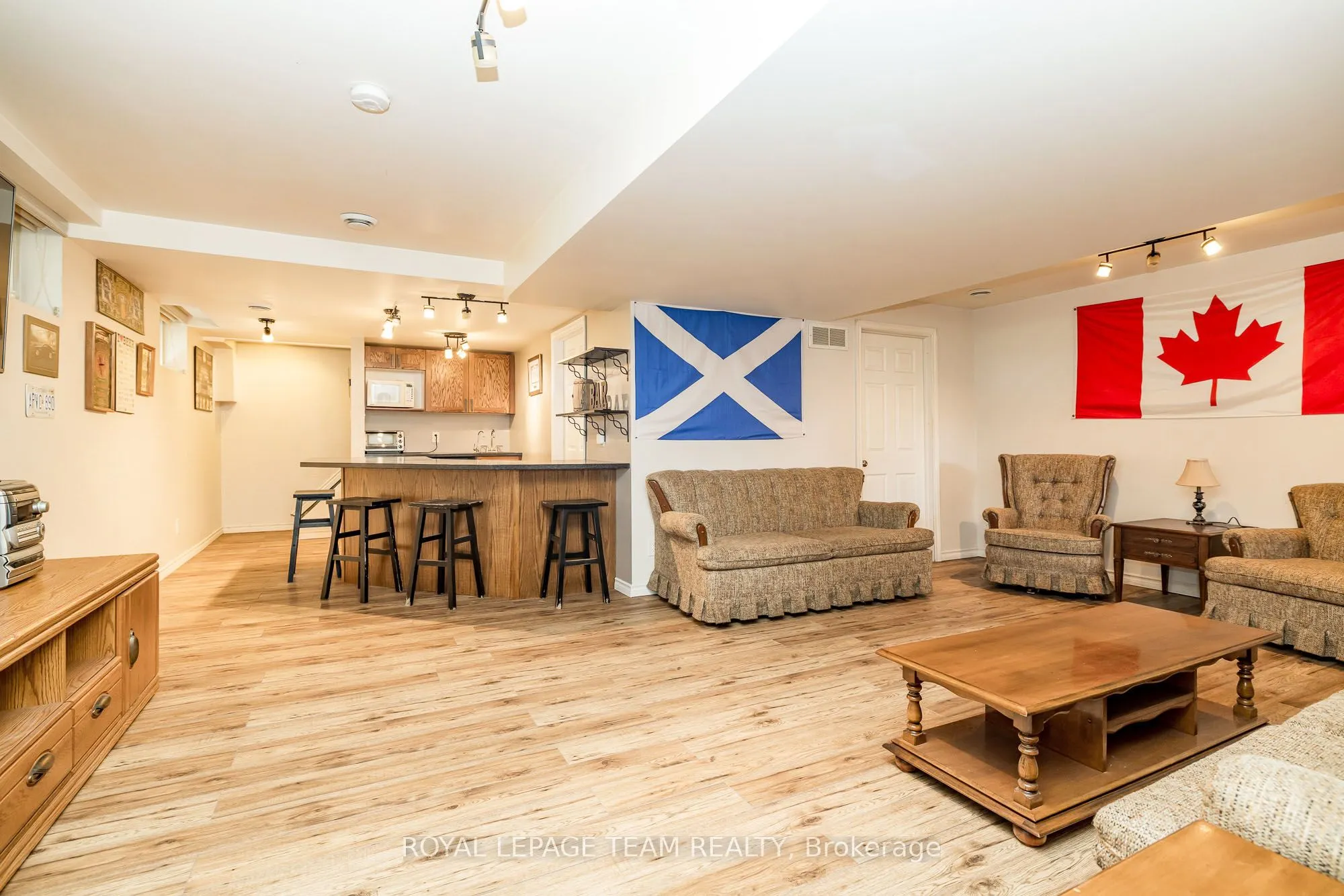 1234 Kinburn Side Road