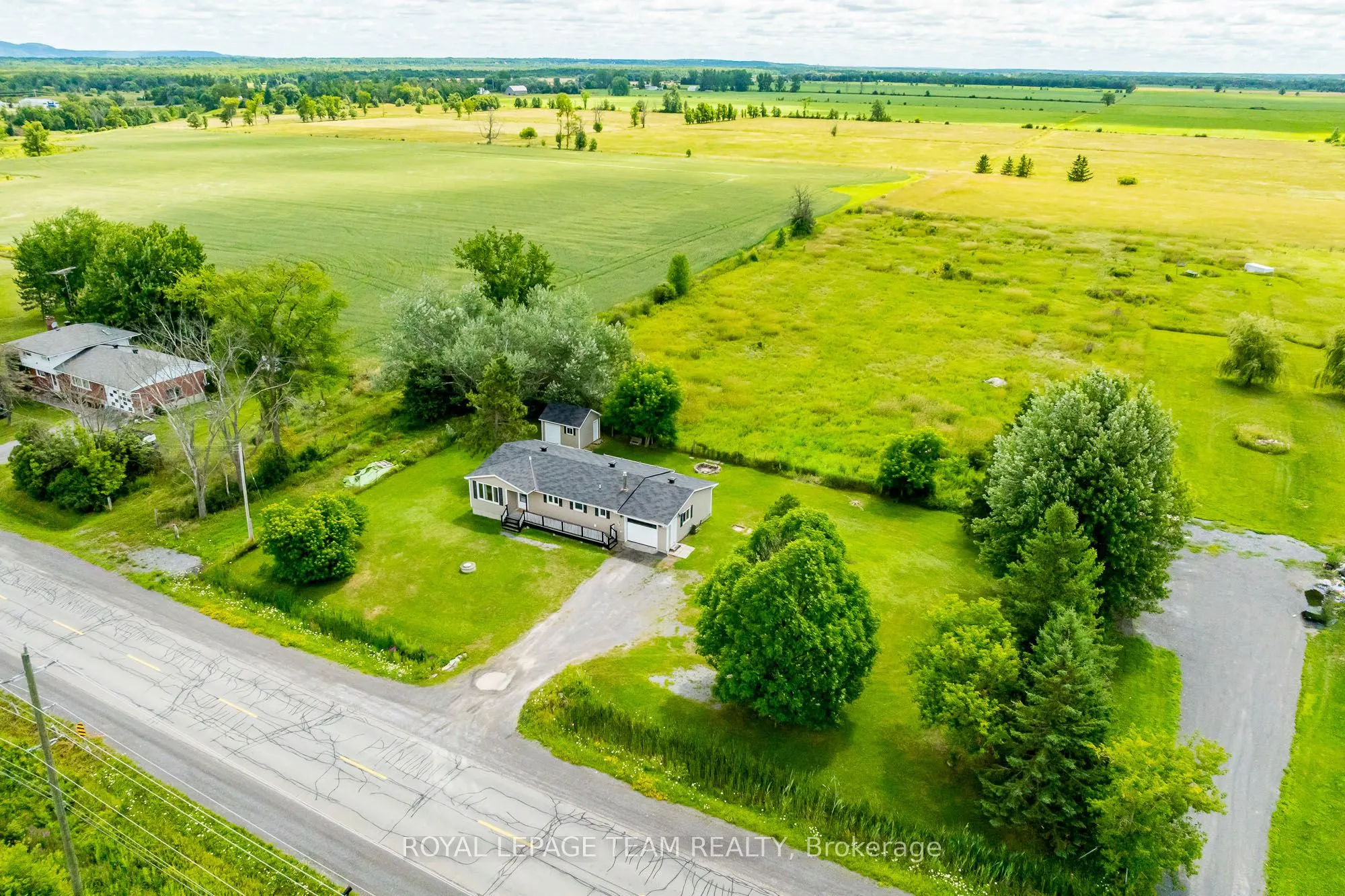1234 Kinburn Side Road