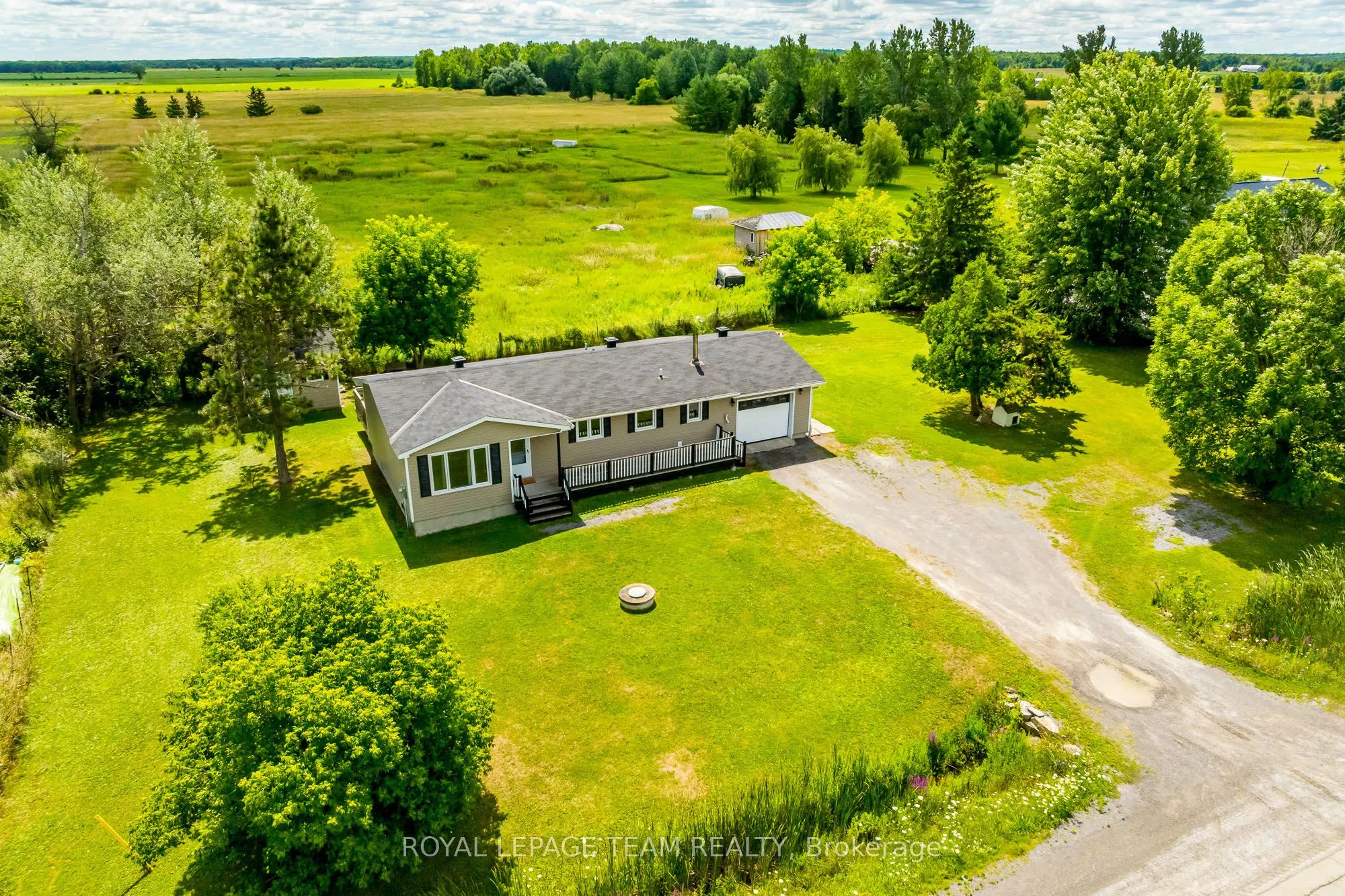 1234 Kinburn Side Road