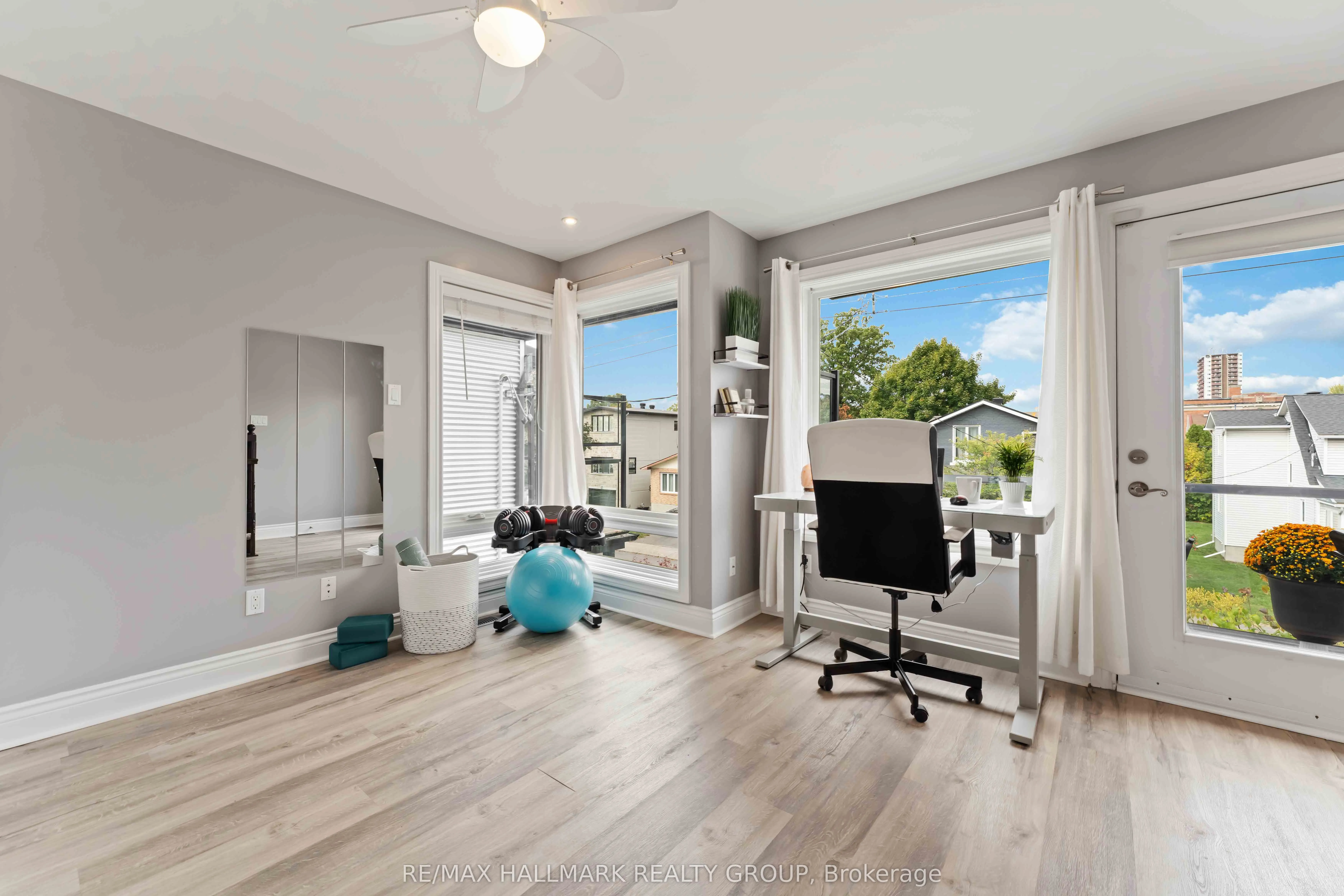142 Queen Mary Street, #A