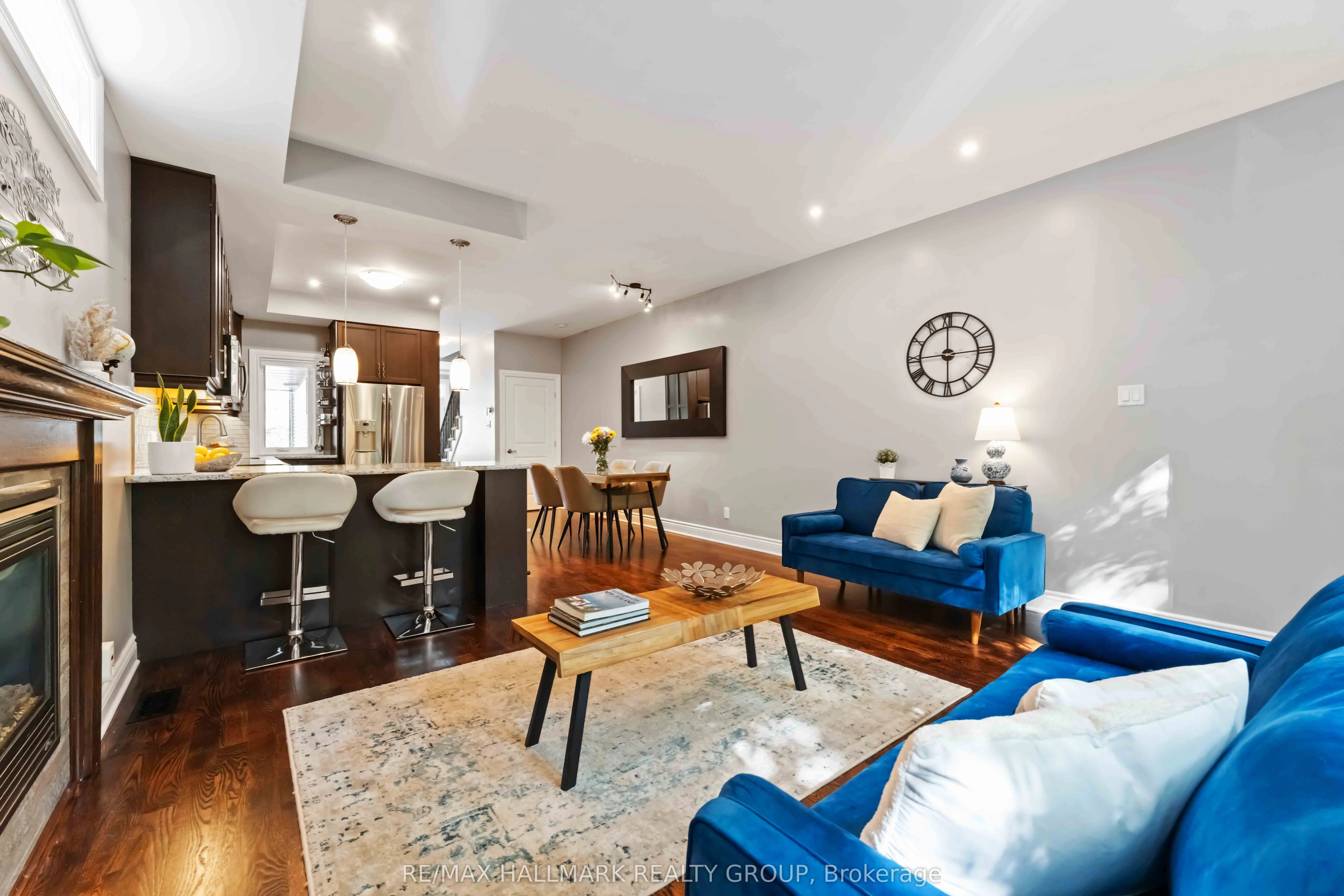 142 Queen Mary Street, #A