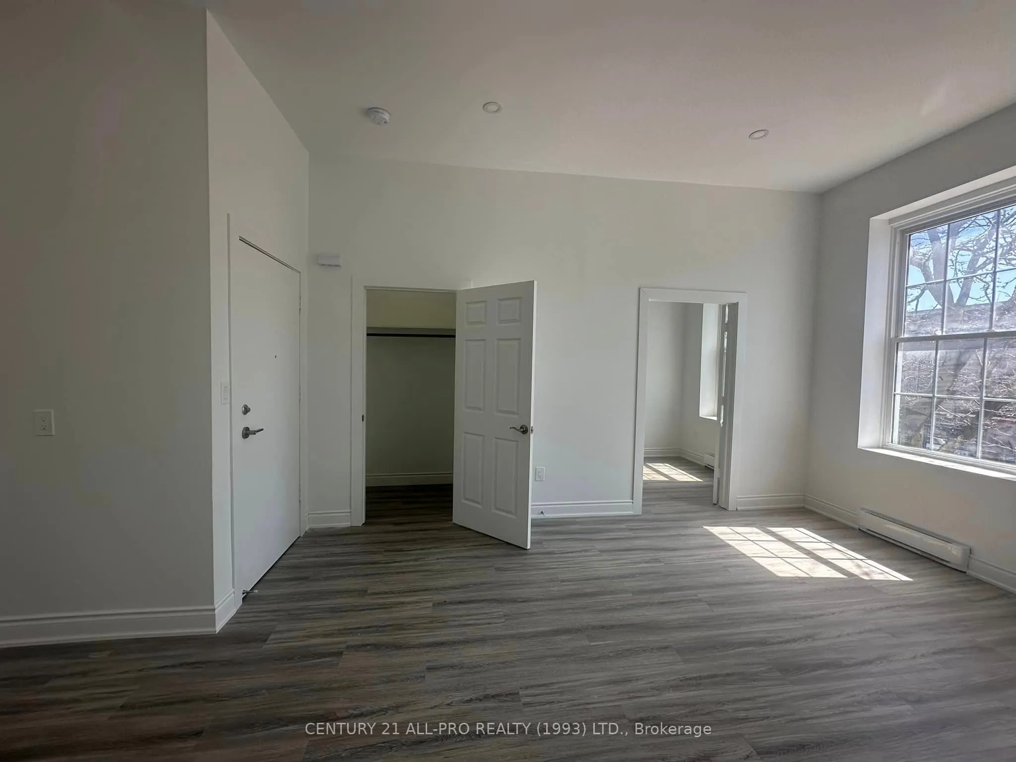 82 King Street W, #Unit 1