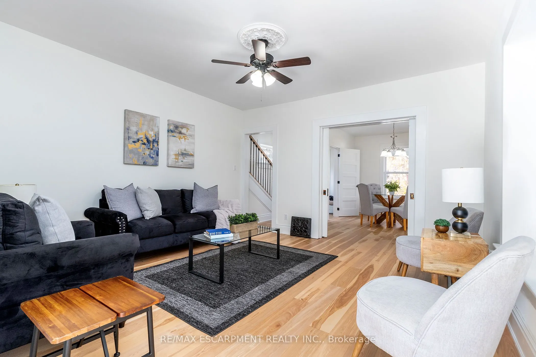 237 MAIN Street E