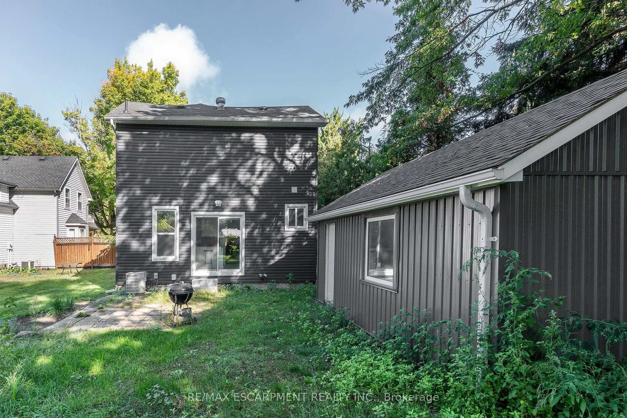 237 MAIN Street E
