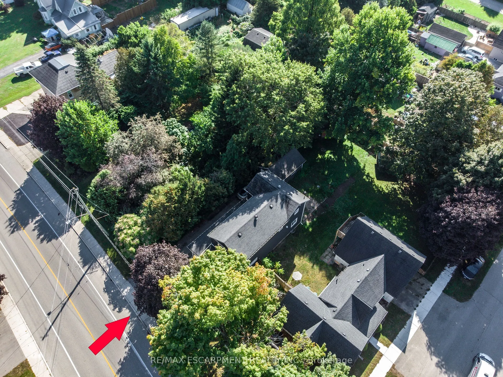 237 MAIN Street E