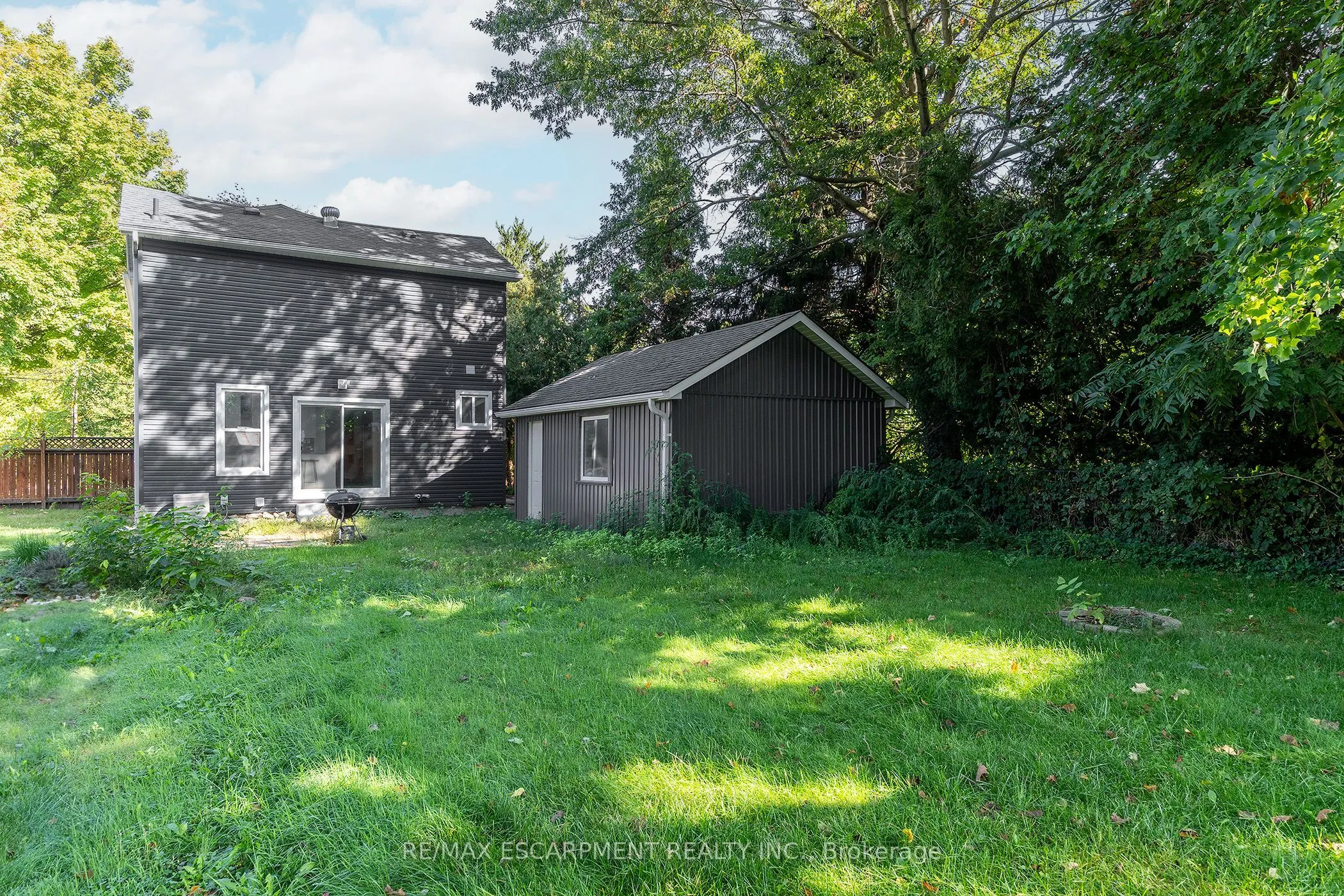 237 MAIN Street E